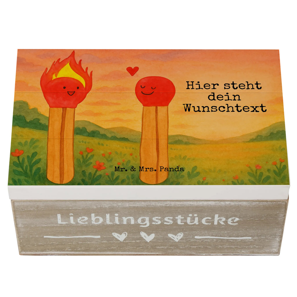 Personalisierte Holzkiste Streichhölzer Design Schatulle mit Namen, Erinnerungsbox Personalisiert, Erinnerungsbox mit Namen, Erinnerungskiste Personalisiert, Dekokiste mit Namen, Truhe mit Namen, Holzkiste mit Namen, Geschenkbox personalisiert, Schatzkiste mit Namen, Schatulle Personalisiert, Aufbewahrungsbox mit Namen, Holzkiste Personalisiert, Truhe Personalisiert, mit Namen, Erinnerungskiste, Dekokiste Personalisiert, Kiste mit Namen, Aufbewahrungsbox Personalisiert, Schatzkiste Personalisiert, GEschenkdose personalisiert, Kiste Personalisiert, Liebe, Partner, Freund, Freundin, Ehemann, Ehefrau, Heiraten, Verlobung, Heiratsantrag, Liebesgeschenk, Jahrestag, Hocheitstag, Streichhölzer
