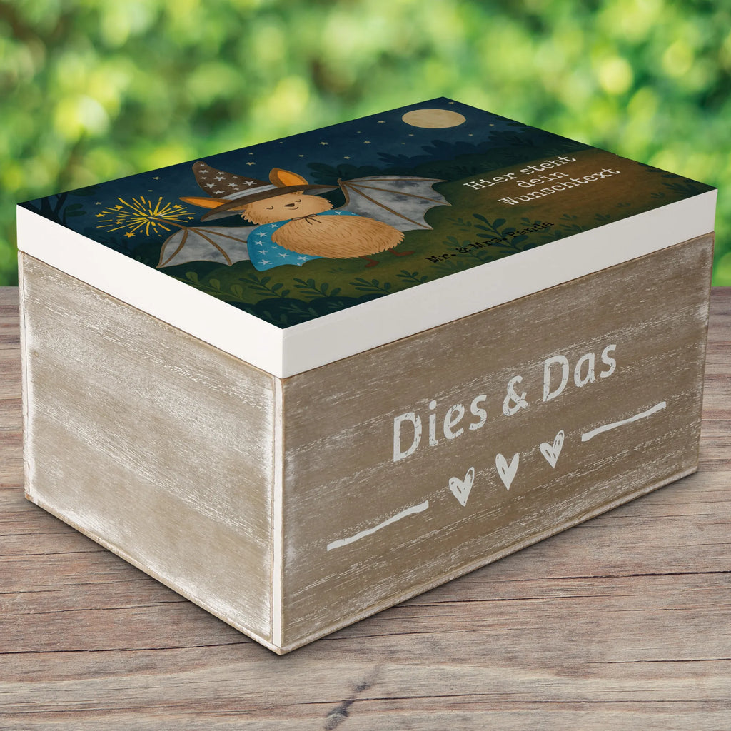 Personalised wooden chest bat wizard Design mit Namen, Holzkiste mit Namen, Holzkiste Personalisiert, Kiste mit Namen, Geschenkbox personalisiert, Truhe Personalisiert, Schatulle Personalisiert, Dekokiste mit Namen, Schatzkiste mit Namen, Aufbewahrungsbox Personalisiert, Erinnerungsbox Personalisiert, Erinnerungsbox mit Namen, Erinnerungskiste Personalisiert, GEschenkdose personalisiert, Kiste Personalisiert, Dekokiste Personalisiert, Truhe mit Namen, Aufbewahrungsbox mit Namen, Schatulle mit Namen, Erinnerungskiste, Schatzkiste Personalisiert, Tiermotive, Gute Laune, lustige Sprüche, Tiere, Magier, Fledermaus, Zauberer, reinsteigern, Fledermäuse, Frauen
