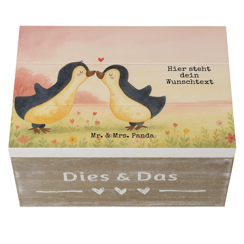 Personalisierte Holzkiste Pinguine Kuss Design Erinnerungsbox Personalisiert, mit Namen, Aufbewahrungsbox mit Namen, Schatzkiste mit Namen, Erinnerungsbox mit Namen, Schatulle Personalisiert, Dekokiste Personalisiert, GEschenkdose personalisiert, Holzkiste mit Namen, Erinnerungskiste, Geschenkbox personalisiert, Kiste Personalisiert, Schatzkiste Personalisiert, Dekokiste mit Namen, Erinnerungskiste Personalisiert, Truhe mit Namen, Truhe Personalisiert, Aufbewahrungsbox Personalisiert, Schatulle mit Namen, Holzkiste Personalisiert, Kiste mit Namen, Liebe, Partner, Freund, Freundin, Ehemann, Ehefrau, Heiraten, Verlobung, Heiratsantrag, Liebesgeschenk, Jahrestag, Hocheitstag, Valentinstag, Geschenk für Partner, Hochzeitstag, für Männer, für Ehemann, Geschenk für Freundin, Liebesbeweis, Mitbringsel, Geschenk für Frauen