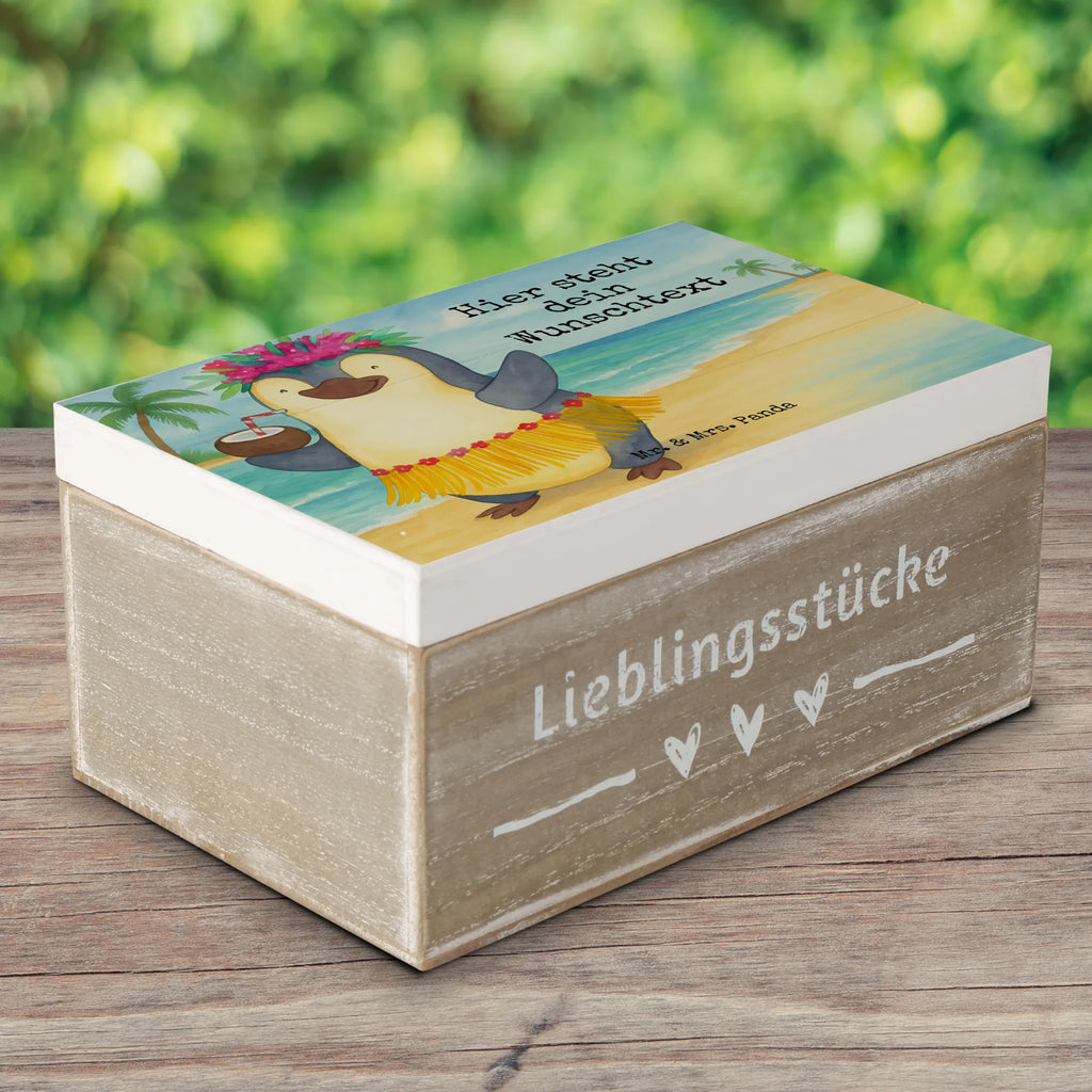 Personalisierte Holzkiste Pinguin Kokosnuss Design Truhe mit Namen, Truhe Personalisiert, Schatzkiste Personalisiert, Kiste Personalisiert, Kiste mit Namen, Holzkiste Personalisiert, Dekokiste mit Namen, GEschenkdose personalisiert, Holzkiste mit Namen, Aufbewahrungsbox Personalisiert, Erinnerungsbox Personalisiert, Aufbewahrungsbox mit Namen, Schatzkiste mit Namen, Erinnerungsbox mit Namen, mit Namen, Erinnerungskiste, Dekokiste Personalisiert, Erinnerungskiste Personalisiert, Schatulle Personalisiert, Geschenkbox personalisiert, Schatulle mit Namen, Pinguin, Hawaii, Kokosnuss, Urlaub, Pinguine, Aloha