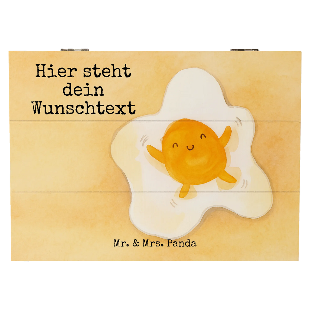 Personalisierte Holzkiste Spiegelei Ei Design mit Namen, Schatulle mit Namen, Schatzkiste mit Namen, GEschenkdose personalisiert, Truhe mit Namen, Truhe Personalisiert, Dekokiste mit Namen, Kiste Personalisiert, Holzkiste mit Namen, Kiste mit Namen, Geschenkbox personalisiert, Holzkiste Personalisiert, Erinnerungskiste, Schatulle Personalisiert, Schatzkiste Personalisiert, Aufbewahrungsbox Personalisiert, Erinnerungsbox mit Namen, Aufbewahrungsbox mit Namen, Erinnerungsbox Personalisiert, Dekokiste Personalisiert, Erinnerungskiste Personalisiert, Tiermotive, Gute Laune, lustige Sprüche, Tiere, Ei, Tag, Spiegelei, Schön, Glücklich, Liebe