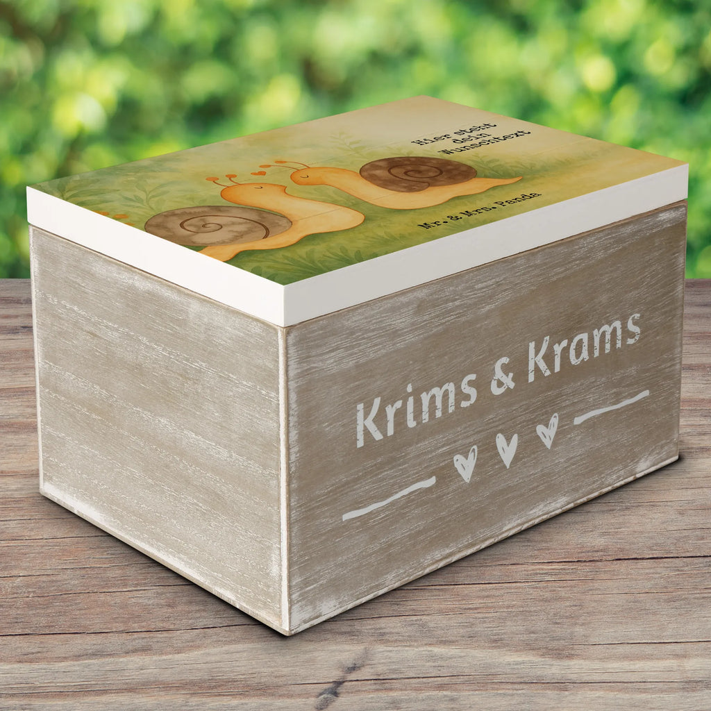 Personalisierte Holzkiste Schnecken Liebe Design Erinnerungsbox Personalisiert, Erinnerungskiste, GEschenkdose personalisiert, Holzkiste mit Namen, Schatzkiste Personalisiert, Erinnerungskiste Personalisiert, Aufbewahrungsbox Personalisiert, Dekokiste mit Namen, Schatulle Personalisiert, Erinnerungsbox mit Namen, Truhe Personalisiert, Holzkiste Personalisiert, Kiste mit Namen, Dekokiste Personalisiert, Truhe mit Namen, Aufbewahrungsbox mit Namen, mit Namen, Kiste Personalisiert, Schatzkiste mit Namen, Schatulle mit Namen, Geschenkbox personalisiert, Liebe, Partner, Freund, Freundin, Ehemann, Ehefrau, Heiraten, Verlobung, Heiratsantrag, Liebesgeschenk, Jahrestag, Hocheitstag