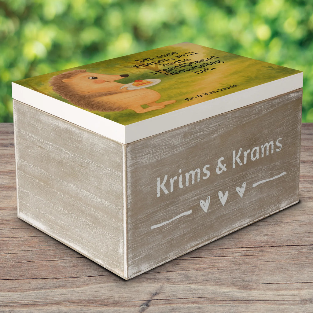 Holzkiste Igel Kuchenstück Design Truhe, Schatulle, Geschenkbox, Geschenkdose, Holzkiste, Erinnerungskiste, Aufbewahrungsbox, Schatzkiste, Kiste, XXL, Erinnerungsbox, Dekokiste, Tiermotive, Gute Laune, lustige Sprüche, Tiere, Torte, Igel, Kuchen, Geburtstagskuchen, Essen Spruch, Backen Geschenk, Kuchen backen, Einladung Party