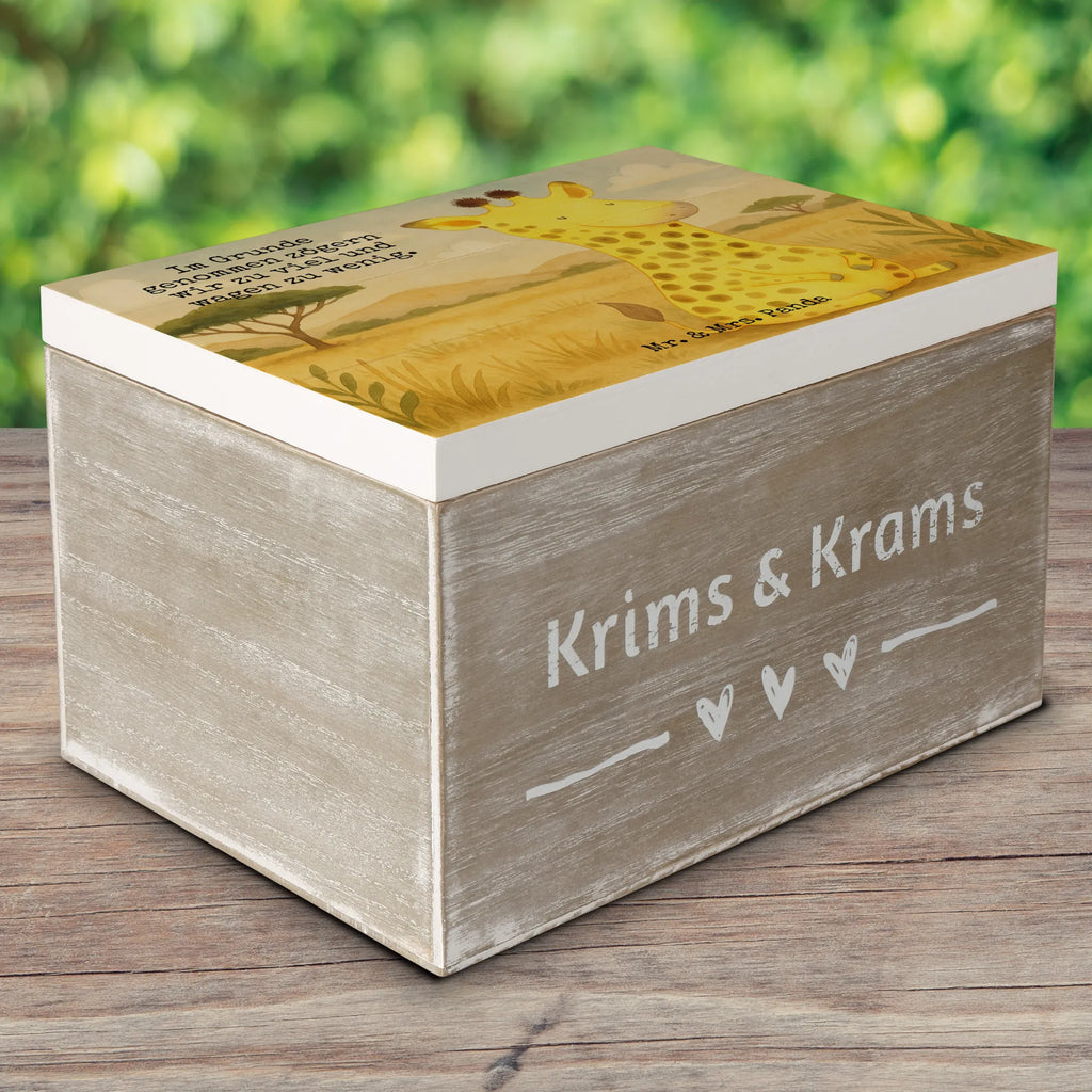 Wooden chest giraffe Satisfied Design Kiste, XXL, Schatzkiste, Geschenkbox, Erinnerungskiste, Dekokiste, Aufbewahrungsbox, Schatulle, Holzkiste, Geschenkdose, Truhe, Erinnerungsbox, Afrika, Wildtiere, Glück, Giraffe, Abenteuer, Zufrieden