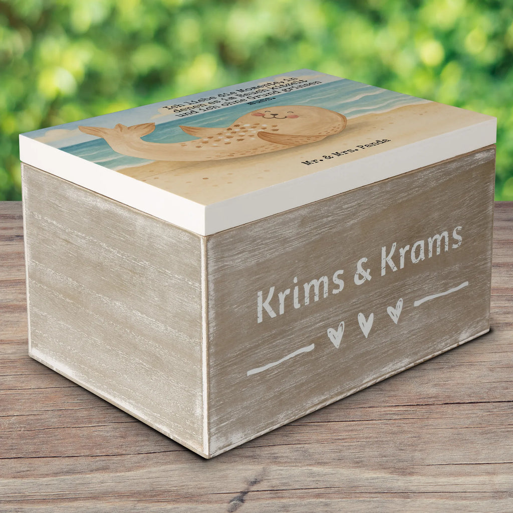 Holzkiste Robbe Liegen Design Holzkiste, Geschenkbox, XXL, Aufbewahrungsbox, Geschenkdose, Kiste, Schatzkiste, Erinnerungsbox, Dekokiste, Schatulle, Truhe, Erinnerungskiste, Tiermotive, Gute Laune, lustige Sprüche, Tiere, Lachen, Nordsee, Robbe, Robben, Meerestier, Freude, Strand, Seehund, Ostsee