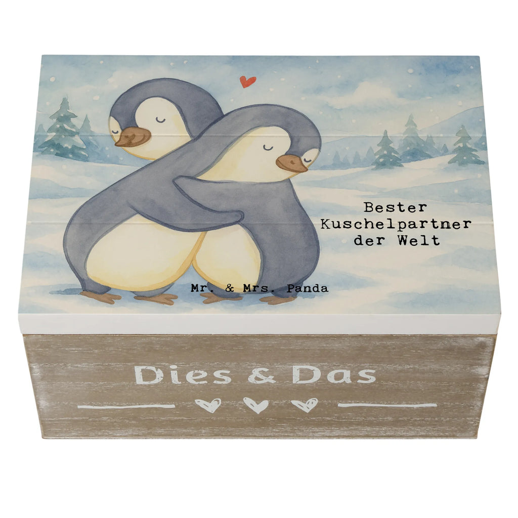 Holzkiste Pinguin Bester Kuschelpartner der Welt Design Dekokiste, Schatulle, Truhe, Erinnerungskiste, Aufbewahrungsbox, XXL, Holzkiste, Schatzkiste, Geschenkdose, Kiste, Geschenkbox, Erinnerungsbox, für, Dankeschön, Geschenk, Schenken, Geburtstag, Geburtstagsgeschenk, Geschenkidee, Danke, Bedanken, Mitbringsel, Freude machen, Geschenktipp, Ehemann, Kuschelpartner, Ehefrau, Liebe, Partner, Bett, Freund, Lebenspartner, Freundin, verliebt, Ehepartner, Hochzeitstag, Kuscheln