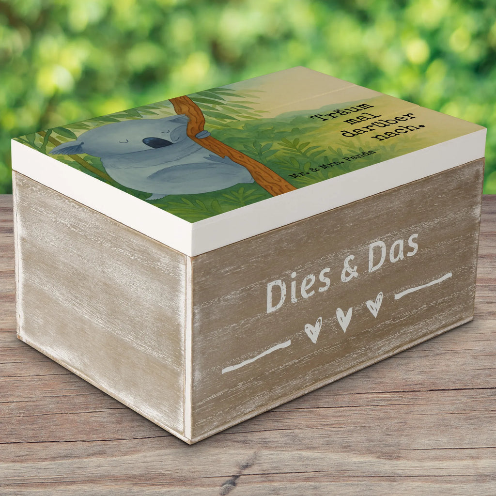 Skrzynia drewniana Koala Design Ordnungsbox, Truhe, Holzkiste mit Deckel, Holzbox mit Deckel, Box aus Holz, Dekorative Holzkiste, Aufbewahrungskiste, Kiste, Schatulle, Holztruhe, Dekokiste, Aufbewahrungsbox Holz, Holzkisten, Schmuckkästchen, Holzboxen, Erinnerungsbox, Holz Aufbewahrungsbox, Erinnerungsbox Hochzeit, Deko Box, Holzbox, Erinnerungskiste, Schatzkiste, Geschenkbox, Holzkiste, Aufbewahrungsbox, Erinnerungsbox Baby, Aufbewahrungsbox aus Holz, Tiere, Lustige Sprüche, Gute Laune, Tiermotive, Traumland, Schlafzimmer, Bär, Traum, Koalabär, Träumen, Koala, schlafen