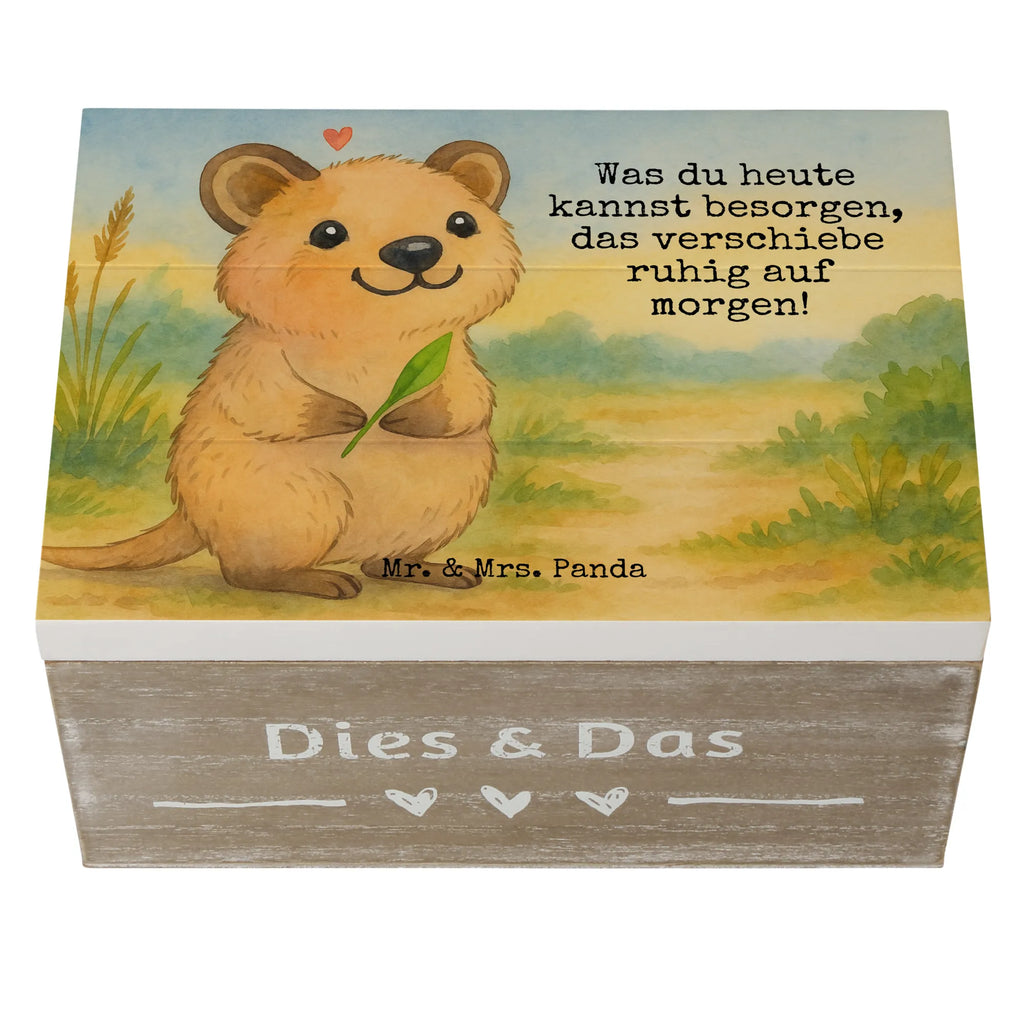 Wooden chest Quokka Happy Design XXL, Truhe, Kiste, Holzkiste, Erinnerungsbox, Dekokiste, Aufbewahrungsbox, Erinnerungskiste, Geschenkbox, Geschenkdose, Schatzkiste, Schatulle, Tiermotive, Gute Laune, lustige Sprüche, Tiere, Dinge erledigen, Lustiger Spruch, Quokka, Niedliches Tier, Verschieben, Aufschieberitis