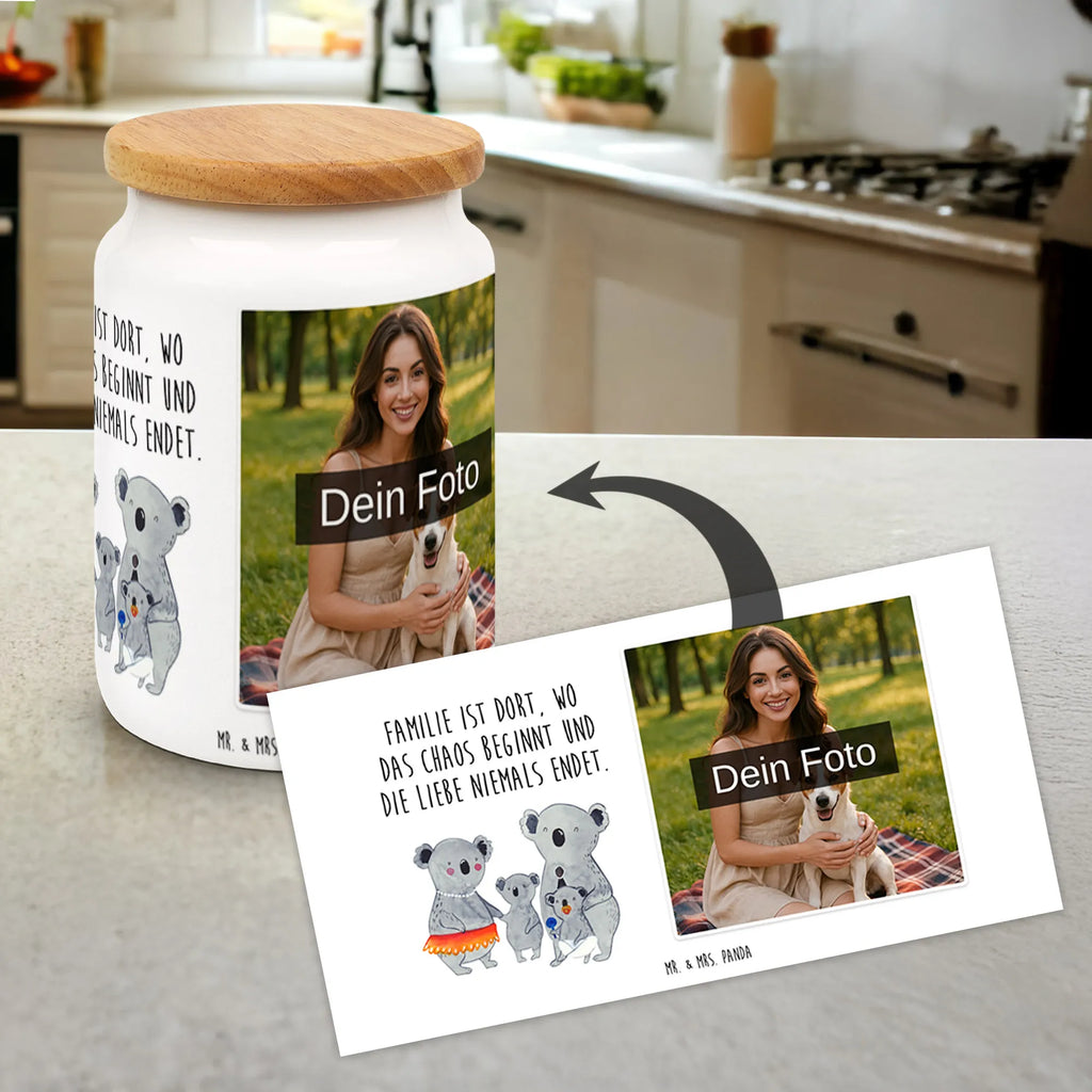 Personalisierte Foto Vorratsdose Koala Familie Werbeschenk mit Logo, Individuelle Vorratsdose Mit Bild, Aufbewahrungsdose Mit Bild, Frischhaltedose Mit Eigenem Foto, Werbeschenk mit Bild, Personalisierte Vorratsdose Mit Bild, Vorratsdose Mit Familienfoto, Vorratsglas Mit Foto, Küchenbox Mit Bild, Vorratsdose Selbst Gestalten Mit Foto, Vorratsdose Mit Foto Und Text, Vorratsdose Bedrucken Lassen, Aufbewahrungsdose Mit Foto, Vorratsdose Mit Bild Und Namen, Vorratsdose Mit Haustierfoto, Vorratsdose Mit Foto, Vorratsdose Mit Kinderfoto, Vorratsdose Mit Eigenem Motiv, Vorratsdose Mit Eigenem Foto, Vorratsbehälter Mit Foto, Vorratsdose Mit Bild, Vorratsdose Als Geschenk Mit Foto, Vorratsdose Mit Fotodruck, Vorratsdose Personalisiert Mit Foto, Foto Vorratsdose, Vorratsdose Mit Wunschfoto, Familie, Vatertag, Muttertag, Bruder, Schwester, Mama, Papa, Oma, Opa, Family, Familienleben, Koala, Kinder, Koalas, Geschwister