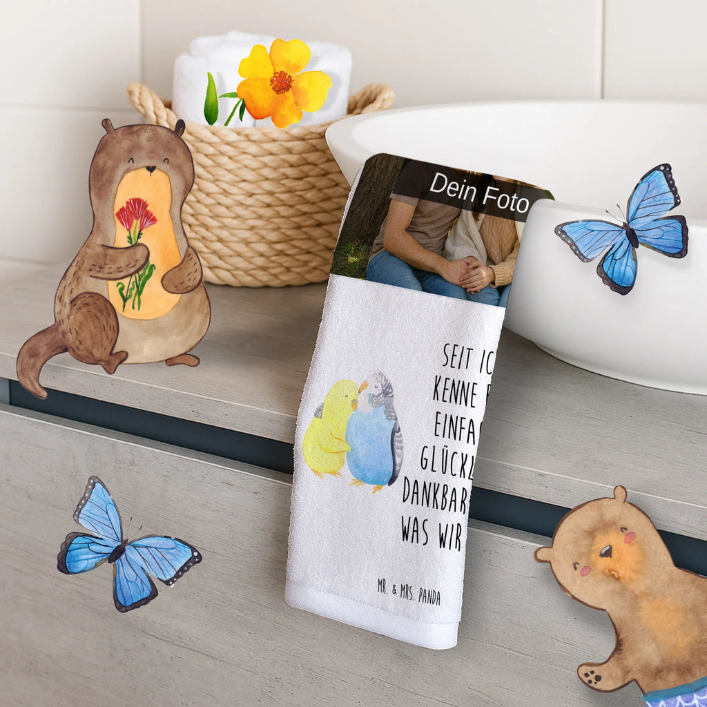 Personalisiertes Foto Gästehandtuch Wellensittich Liebe Gästehandtuch Hochwertig Mit Foto, Gästehandtuch Set Mit Foto, Handtuch Gästeformat Mit Foto, Gästehandtuch Beige Mit Foto, Gästehandtuch Mit Muster Und Foto, Gästehandtuch Modern Mit Foto, Handtuch Für Toilette Mit Bild, Handtuch Für Gäste-WC Mit Foto, Handtuch Gästezimmer Mit Foto, Gästehandtuch Bunt Mit Foto, Handtuch Klein Mit Bild, Gästehandtuch Waschbar Mit Bild, Gästehandtuch Pflegeleicht Mit Foto, Gästehandtuch 30x50 Mit Bild, Gäste-Tuch Mit Eigenem Foto, Gästehandtuch Nachhaltig Mit Bild, Gästehandtücher Mit Bild, Gästehandtuch Mit Bordüre Und Bild, Gästehandtuch Weiß Mit Foto, Handtuch Für Gäste Mit Foto, Gästehandtuch Saugfähig Mit Foto, Gästehandtuch Mit Foto, Gästehandtuch Ökologisch Mit Foto, Gästehandtuch Bad Mit Foto, Kleines Handtuch Mit Foto, Gästehandtuch Badezimmer Mit Bild, Personalisiertes Gästehandtuch Mit Foto, Gästehandtuch Schwarz Mit Foto, Gästehandtuch Grau Mit Bild, Gästehandtuch Weich Mit Bild, Gästehandtuch Strapazierfähig Mit Foto, Gästehandtuch Für Hotels Mit Foto, Gästehandtuch Schnell Trocknend Mit Bild, Gästehandtuch Bio Baumwolle Mit Bild, Waschhandtuch Mit Foto, Gästehandtuch Baumwolle Mit Foto, Gästehandtuch Klassisch Mit Bild, Liebe, Partner, Freund, Freundin, Ehemann, Ehefrau, Heiraten, Verlobung, Heiratsantrag, Liebesgeschenk, Jahrestag, Hocheitstag, Nähe, Kuscheln, Vögel, Wellensittich, Vertrauen