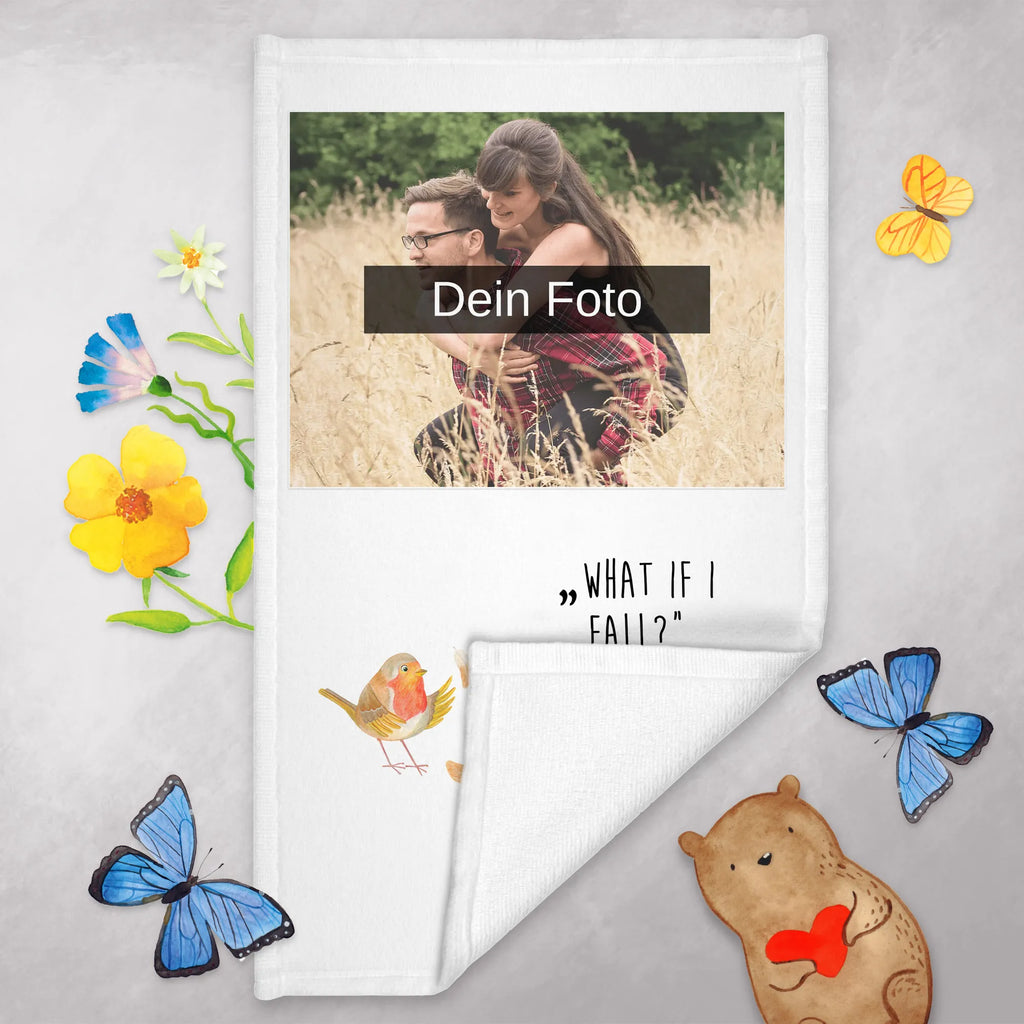Personalisiertes Foto Gästehandtuch Rotkehlchen Federn Gästehandtuch Schnell Trocknend Mit Bild, Gästehandtuch 30x50 Mit Bild, Handtuch Gästezimmer Mit Foto, Gästehandtuch Beige Mit Foto, Gästehandtuch Bad Mit Foto, Gästehandtuch Mit Muster Und Foto, Gästehandtuch Bio Baumwolle Mit Bild, Gästehandtuch Badezimmer Mit Bild, Personalisiertes Gästehandtuch Mit Foto, Gästehandtuch Schwarz Mit Foto, Kleines Handtuch Mit Foto, Gästehandtuch Nachhaltig Mit Bild, Gästehandtücher Mit Bild, Gästehandtuch Für Hotels Mit Foto, Gästehandtuch Pflegeleicht Mit Foto, Handtuch Für Toilette Mit Bild, Gästehandtuch Mit Foto, Gäste-Tuch Mit Eigenem Foto, Gästehandtuch Strapazierfähig Mit Foto, Gästehandtuch Weiß Mit Foto, Gästehandtuch Modern Mit Foto, Gästehandtuch Baumwolle Mit Foto, Gästehandtuch Grau Mit Bild, Gästehandtuch Bunt Mit Foto, Handtuch Für Gäste-WC Mit Foto, Gästehandtuch Ökologisch Mit Foto, Waschhandtuch Mit Foto, Handtuch Für Gäste Mit Foto, Gästehandtuch Weich Mit Bild, Gästehandtuch Mit Bordüre Und Bild, Gästehandtuch Saugfähig Mit Foto, Handtuch Gästeformat Mit Foto, Gästehandtuch Waschbar Mit Bild, Handtuch Klein Mit Bild, Gästehandtuch Hochwertig Mit Foto, Gästehandtuch Klassisch Mit Bild, Gästehandtuch Set Mit Foto, Tiermotive, Gute Laune, lustige Sprüche, Tiere, What if i fall, Motivation Sprüche, Vogel, Spruch Motivation, Rotkehlchen, fliegen, Motivationsbilder, Spruch Mut