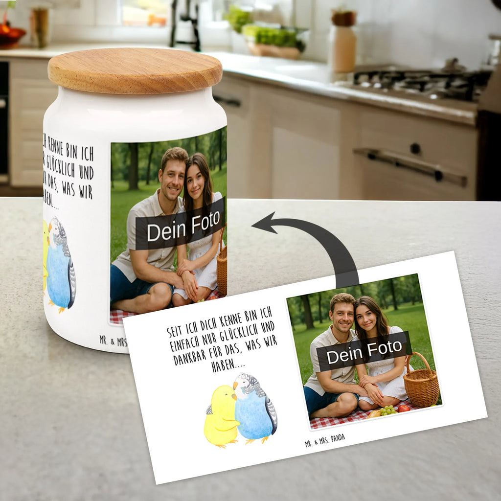 Personalisierte Foto Vorratsdose Wellensittich Liebe Vorratsdose Personalisiert Mit Foto, Aufbewahrungsdose Mit Foto, Vorratsdose Mit Familienfoto, Vorratsdose Mit Foto, Vorratsdose Mit Foto Und Text, Werbeschenk mit Bild, Vorratsdose Mit Haustierfoto, Vorratsdose Bedrucken Lassen, Frischhaltedose Mit Eigenem Foto, Vorratsdose Als Geschenk Mit Foto, Individuelle Vorratsdose Mit Bild, Vorratsdose Mit Fotodruck, Vorratsdose Mit Eigenem Motiv, Vorratsdose Mit Eigenem Foto, Vorratsdose Mit Bild Und Namen, Werbeschenk mit Logo, Vorratsdose Selbst Gestalten Mit Foto, Vorratsglas Mit Foto, Vorratsbehälter Mit Foto, Personalisierte Vorratsdose Mit Bild, Vorratsdose Mit Bild, Foto Vorratsdose, Küchenbox Mit Bild, Vorratsdose Mit Kinderfoto, Aufbewahrungsdose Mit Bild, Vorratsdose Mit Wunschfoto, Liebe, Partner, Freund, Freundin, Ehemann, Ehefrau, Heiraten, Verlobung, Heiratsantrag, Liebesgeschenk, Jahrestag, Hocheitstag, Vertrauen, Nähe, Kuscheln, Wellensittich, Vögel