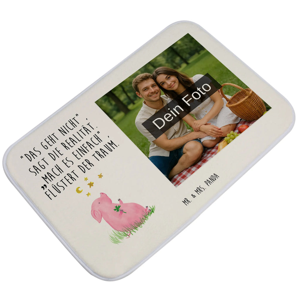 Personalisierte Foto Badematte Schwein Glück Badvorleger Mit Fotodruck, Badteppich Mit Bild, Badvorleger Groß Mit Foto, Weißer Badvorleger Mit Foto, Vintage Badvorleger Mit Foto, Badematte Mit Foto, Badezimmermatte Mit Foto, Badvorleger Mit Eigenem Foto, Badematte Rutschfest Mit Foto, Badvorleger Mikrofaser Mit Foto, Rechteckiger Badvorleger Mit Bild, Teppich Fürs Bad Mit Eigenem Bild, Badvorleger Selbst Gestalten Mit Foto, Gemusterter Badvorleger Mit Bild, Badläufer Mit Bild, Gäste-WC Badvorleger Mit Foto, Badematte selber gestalten, Waschbarer Badvorleger Mit Foto, Werbegeschenk Mit Foto, Badezimmerteppich Mit Foto, Rutschfester Badvorleger Mit Foto, Badvorleger Mit Foto, Badmatte Waschbar Mit Foto, Badgarnitur Mit Foto, Schwarzer Badvorleger Mit Bild, Badvorleger Baumwolle Mit Bild, Saugfähiger Badvorleger Mit Foto, Weicher Badvorleger Mit Bild, Werbegeschenk Mit Logo, Klassischer Badvorleger Mit Foto, Bad Fußmatte Mit Bild, Badvorleger Mit Bild, Runder Badvorleger Mit Foto, Firmengeschenk Mit Eigenem Logo, Badvorleger Mit Wunschbild, Personaliserter Badvorleger Mit Foto, Badvorleger Mit Eigenem Motiv, Design Badvorleger Mit Eigenem Foto, Moderner Badvorleger Mit Bild, Badematte mit Foto, Badematten Set Mit Foto, Duschvorleger Mit Foto, Badezimmer Matte Mit Foto, Foto Badvorleger Für Dusche, Badvorleger Klein Mit Bild, Badvorleger Für Badewanne Mit Bild, Tiermotive, Gute Laune, lustige Sprüche, Tiere, Schweinchen, Träume, Glücksschwein. Glück, Motivation, Schwein, Ziele, Sterne, Glücksbringer, Sernchen