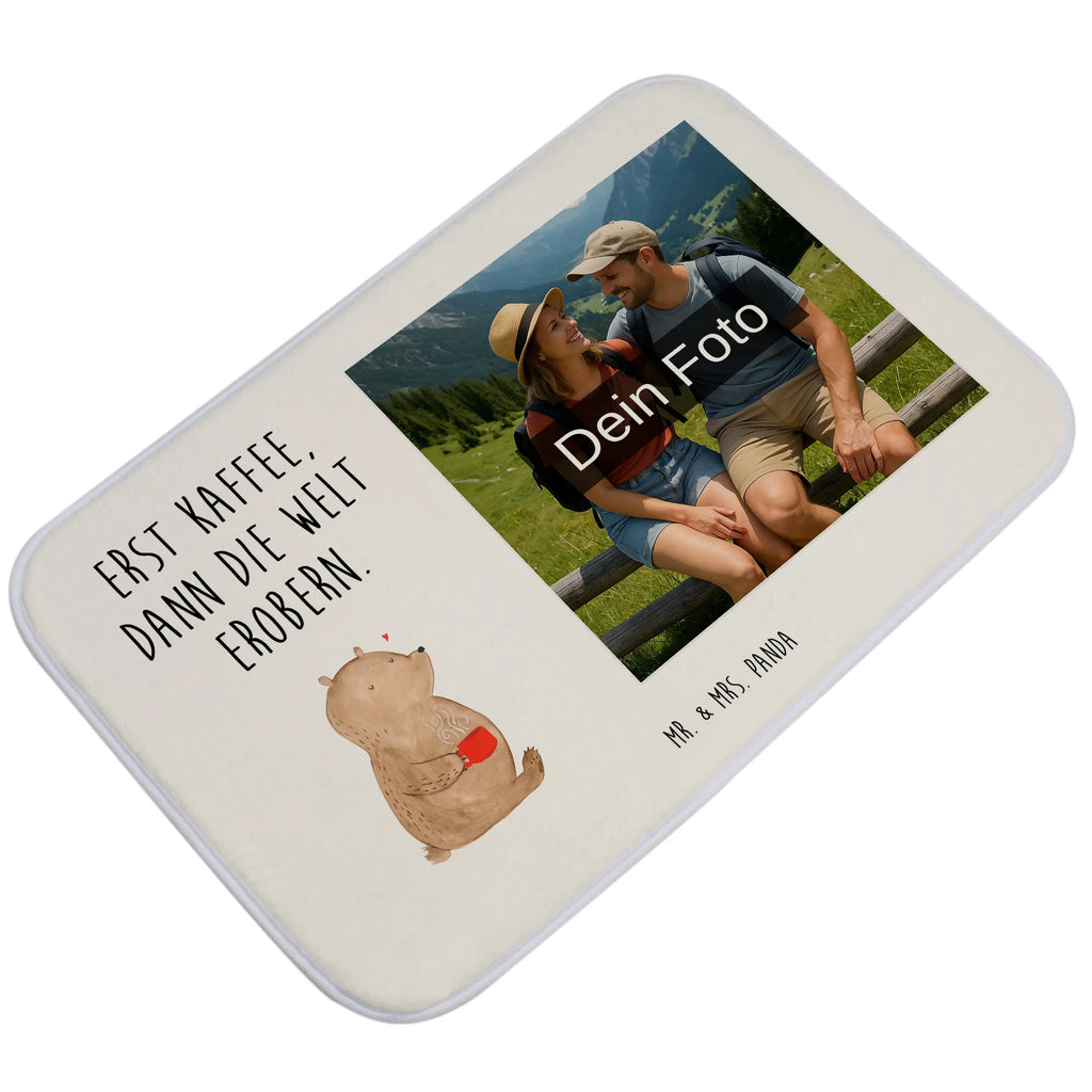 Personalisierte Foto Badematte Bär Kaffee Badvorleger Mit Eigenem Motiv, Badvorleger Mit Wunschbild, Personaliserter Badvorleger Mit Foto, Bad Fußmatte Mit Bild, Badematte mit Foto, Badezimmerteppich Mit Foto, Badvorleger Mit Eigenem Foto, Badmatte Waschbar Mit Foto, Badvorleger Groß Mit Foto, Duschvorleger Mit Foto, Badläufer Mit Bild, Badgarnitur Mit Foto, Werbegeschenk Mit Logo, Rutschfester Badvorleger Mit Foto, Badematte Rutschfest Mit Foto, Badezimmer Matte Mit Foto, Badteppich Mit Bild, Badvorleger Mit Foto, Waschbarer Badvorleger Mit Foto, Design Badvorleger Mit Eigenem Foto, Saugfähiger Badvorleger Mit Foto, Badezimmermatte Mit Foto, Badvorleger Mit Fotodruck, Gemusterter Badvorleger Mit Bild, Werbegeschenk Mit Foto, Badvorleger Klein Mit Bild, Badvorleger Mikrofaser Mit Foto, Rechteckiger Badvorleger Mit Bild, Badvorleger Selbst Gestalten Mit Foto, Weicher Badvorleger Mit Bild, Runder Badvorleger Mit Foto, Badvorleger Für Badewanne Mit Bild, Badematte selber gestalten, Badematte Mit Foto, Klassischer Badvorleger Mit Foto, Weißer Badvorleger Mit Foto, Badvorleger Baumwolle Mit Bild, Firmengeschenk Mit Eigenem Logo, Moderner Badvorleger Mit Bild, Foto Badvorleger Für Dusche, Badematten Set Mit Foto, Schwarzer Badvorleger Mit Bild, Gäste-WC Badvorleger Mit Foto, Badvorleger Mit Bild, Teppich Fürs Bad Mit Eigenem Bild, Vintage Badvorleger Mit Foto, Bär, Teddy, Teddybär, Motivation, Morgenroutine, Coffee, guten Morgen, Bären, Kaffee, Welt retten, Welt erobern
