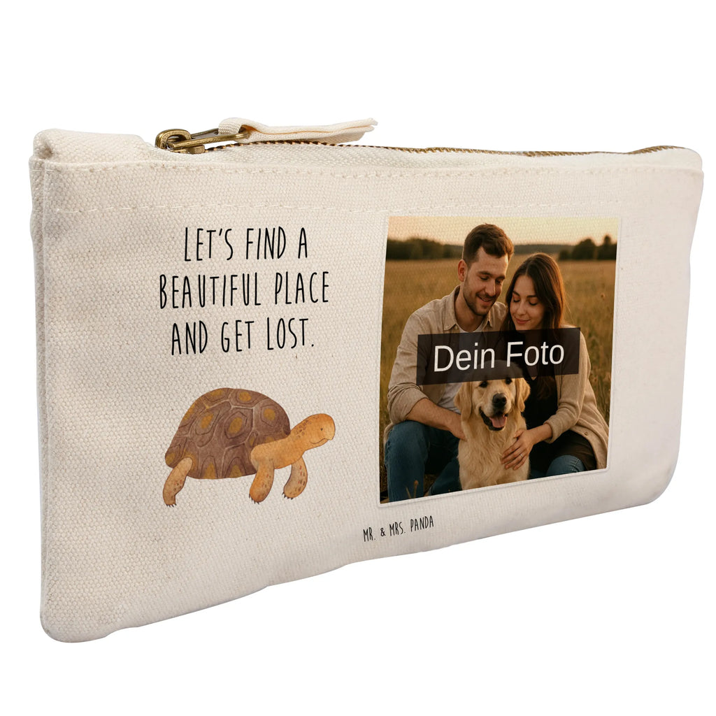 Personalisierte Foto Schminktasche Schildkröte Marschieren Make-Up Tasche Mit Foto, Kosmetiktasche Organizer Mit Foto, Schminktasche Zum Aufhängen Mit Bild, Schminktasche Nachhaltig Mit Bild, Personalisierte Schminktasche Mit Foto, Schminktasche Mit Fächern Und Bild, Schminktasche Für Mädchen Mit Foto, Stifteaufbewahrung Mit Bild, Schminktasche Stoff Mit Eigenem Foto, Kulturbeutel Damen Mit Foto, Schminktasche Mit Foto, Kosmetiktasche Damen Mit Bild, Kosmetiktasche Mit Foto, Schminktasche Leder Mit Fotodruck, Schminktasche Für Teenager Mit Bild, Schminktasche Mit Reißverschluss Und Foto, Schminktasche Mit Muster Und Foto, Schminktasche Blumen Mit Foto, Schminktasche Tiermotiv Mit Eigenem Bild, Kosmetiktasche Für Handtasche Mit Foto, Schminktäschchen Mit Bild, Schminktasche Groß Mit Bild, Schminktasche Mit Wunschfoto, Schminktasche Mit Eigenem Bild, Aufbewahrung Für Schminke Mit Foto, Kosmetiktasche Zum Mitnehmen Mit Bild, Schminkbeutel Mit Fotodruck, Schminktasche Für Unterwegs Mit Foto, Reise-Kosmetiktasche Mit Eigenem Motiv, Schminktasche Klein Mit Foto, Schminktasche Reise Mit Foto, Schminktasche Geschenk Mit Foto, Stiftetasche Mit Eigenem Foto, Meerestiere, Meer, Urlaub, Inspiration, Abenteuer, Schildkröte, Schildkröten, Reiselust, Motivation, get lost, Neustart, Lieblingsmensch