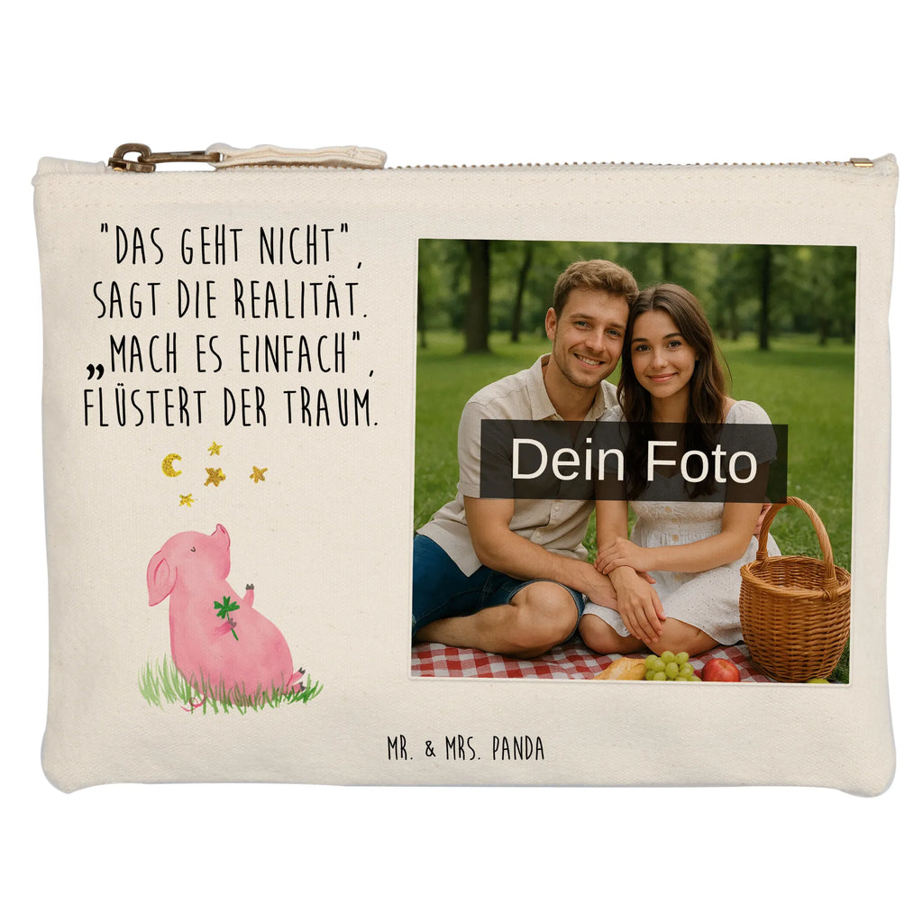 Personalisierte Foto Schminktasche Schwein Glück Schminktasche Geschenk Mit Foto, Schminktasche Mit Wunschfoto, Schminktasche Tiermotiv Mit Eigenem Bild, Stifteaufbewahrung Mit Bild, Reise-Kosmetiktasche Mit Eigenem Motiv, Schminktasche Für Teenager Mit Bild, Kosmetiktasche Zum Mitnehmen Mit Bild, Schminktasche Mit Muster Und Foto, Kosmetiktasche Für Handtasche Mit Foto, Schminktasche Reise Mit Foto, Aufbewahrung Für Schminke Mit Foto, Schminktasche Mit Eigenem Bild, Schminktasche Mit Fächern Und Bild, Schminktasche Groß Mit Bild, Kosmetiktasche Damen Mit Bild, Kosmetiktasche Organizer Mit Foto, Schminktasche Klein Mit Foto, Schminktasche Mit Foto, Stiftetasche Mit Eigenem Foto, Schminktasche Blumen Mit Foto, Schminktasche Für Unterwegs Mit Foto, Kosmetiktasche Mit Foto, Schminkbeutel Mit Fotodruck, Make-Up Tasche Mit Foto, Schminktasche Für Mädchen Mit Foto, Schminktasche Mit Reißverschluss Und Foto, Schminktasche Leder Mit Fotodruck, Schminktasche Zum Aufhängen Mit Bild, Schminktasche Stoff Mit Eigenem Foto, Schminktäschchen Mit Bild, Schminktasche Nachhaltig Mit Bild, Personalisierte Schminktasche Mit Foto, Kulturbeutel Damen Mit Foto, Tiermotive, Gute Laune, lustige Sprüche, Tiere, Motivation, Ziele, Sterne, Träume, Glücksbringer, Schwein, Sernchen, Glücksschwein. Glück, Schweinchen
