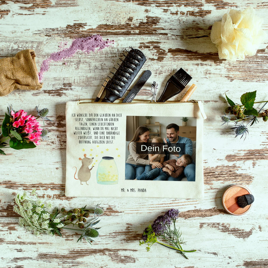 Personalisierte Foto Schminktasche Maus Sterne Schminktasche Geschenk Mit Foto, Kosmetiktasche Für Handtasche Mit Foto, Schminktasche Für Mädchen Mit Foto, Kosmetiktasche Damen Mit Bild, Kosmetiktasche Mit Foto, Aufbewahrung Für Schminke Mit Foto, Schminktasche Tiermotiv Mit Eigenem Bild, Schminktasche Zum Aufhängen Mit Bild, Schminktasche Stoff Mit Eigenem Foto, Schminktasche Mit Fächern Und Bild, Reise-Kosmetiktasche Mit Eigenem Motiv, Schminktasche Klein Mit Foto, Schminktasche Mit Eigenem Bild, Stiftetasche Mit Eigenem Foto, Schminktasche Nachhaltig Mit Bild, Personalisierte Schminktasche Mit Foto, Schminktasche Groß Mit Bild, Kosmetiktasche Organizer Mit Foto, Schminktasche Leder Mit Fotodruck, Schminktasche Mit Reißverschluss Und Foto, Schminktäschchen Mit Bild, Schminktasche Mit Foto, Kulturbeutel Damen Mit Foto, Stifteaufbewahrung Mit Bild, Schminktasche Reise Mit Foto, Kosmetiktasche Zum Mitnehmen Mit Bild, Schminktasche Mit Wunschfoto, Schminktasche Für Unterwegs Mit Foto, Schminktasche Mit Muster Und Foto, Schminktasche Für Teenager Mit Bild, Schminkbeutel Mit Fotodruck, Make-Up Tasche Mit Foto, Schminktasche Blumen Mit Foto, Tiermotive, Gute Laune, lustige Sprüche, Tiere, Taufe, Schwangerschaft, Sterne, Träume, Geburtstag, Taufgeschenk, Maus, Kind, Geburt, Kindergeburtstag, Hoffnung, Wunsch, erstes Kind