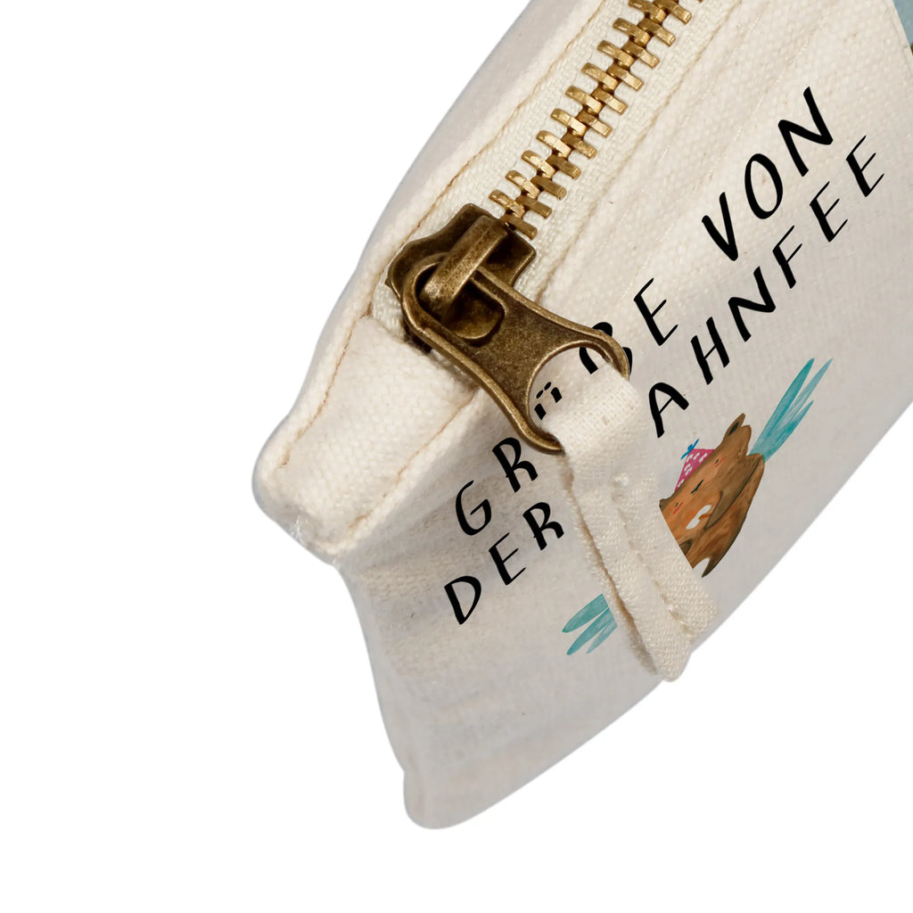 Personalisierte Foto Schminktasche Bär Zahnfee Personalisierte Schminktasche Mit Foto, Stiftetasche Mit Eigenem Foto, Schminktasche Tiermotiv Mit Eigenem Bild, Schminktasche Geschenk Mit Foto, Schminktasche Mit Eigenem Bild, Make-Up Tasche Mit Foto, Kosmetiktasche Für Handtasche Mit Foto, Schminktasche Mit Foto, Kulturbeutel Damen Mit Foto, Schminktasche Für Teenager Mit Bild, Schminktasche Zum Aufhängen Mit Bild, Stifteaufbewahrung Mit Bild, Reise-Kosmetiktasche Mit Eigenem Motiv, Kosmetiktasche Mit Foto, Schminktasche Mit Fächern Und Bild, Schminktasche Reise Mit Foto, Schminktasche Nachhaltig Mit Bild, Schminkbeutel Mit Fotodruck, Schminktasche Mit Wunschfoto, Schminktasche Leder Mit Fotodruck, Kosmetiktasche Damen Mit Bild, Schminktasche Mit Reißverschluss Und Foto, Schminktasche Stoff Mit Eigenem Foto, Schminktasche Klein Mit Foto, Schminktasche Für Mädchen Mit Foto, Kosmetiktasche Zum Mitnehmen Mit Bild, Schminktasche Blumen Mit Foto, Schminktasche Mit Muster Und Foto, Schminktasche Groß Mit Bild, Schminktäschchen Mit Bild, Schminktasche Für Unterwegs Mit Foto, Aufbewahrung Für Schminke Mit Foto, Kosmetiktasche Organizer Mit Foto, Bär, Teddy, Teddybär, Fee, Zahnfee, Milchzahn, Erster Zahn