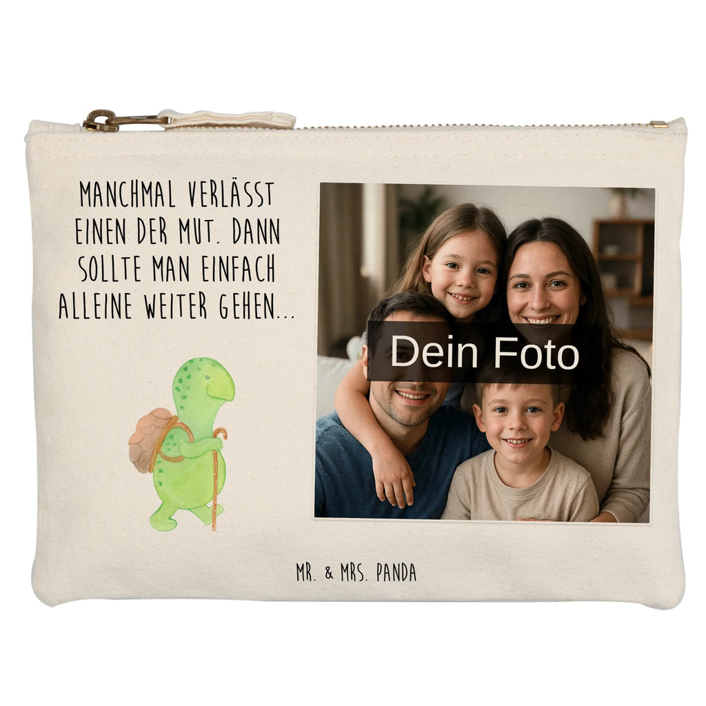 Personalisierte Foto Schminktasche Schildkröte Wanderer Schminktasche Mit Fächern Und Bild, Schminktasche Mit Eigenem Bild, Schminktäschchen Mit Bild, Schminktasche Leder Mit Fotodruck, Schminktasche Mit Muster Und Foto, Kosmetiktasche Organizer Mit Foto, Kosmetiktasche Mit Foto, Schminktasche Mit Wunschfoto, Schminktasche Blumen Mit Foto, Schminktasche Tiermotiv Mit Eigenem Bild, Schminktasche Klein Mit Foto, Schminktasche Für Unterwegs Mit Foto, Schminkbeutel Mit Fotodruck, Schminktasche Groß Mit Bild, Reise-Kosmetiktasche Mit Eigenem Motiv, Kulturbeutel Damen Mit Foto, Kosmetiktasche Für Handtasche Mit Foto, Make-Up Tasche Mit Foto, Personalisierte Schminktasche Mit Foto, Schminktasche Nachhaltig Mit Bild, Schminktasche Mit Foto, Stiftetasche Mit Eigenem Foto, Schminktasche Mit Reißverschluss Und Foto, Stifteaufbewahrung Mit Bild, Schminktasche Zum Aufhängen Mit Bild, Schminktasche Reise Mit Foto, Kosmetiktasche Zum Mitnehmen Mit Bild, Aufbewahrung Für Schminke Mit Foto, Schminktasche Stoff Mit Eigenem Foto, Schminktasche Für Mädchen Mit Foto, Kosmetiktasche Damen Mit Bild, Schminktasche Geschenk Mit Foto, Schminktasche Für Teenager Mit Bild, Schildkröte, Motivationsspruch, Motivation, Schildkröten, Motivationssprüche, Neuanfang