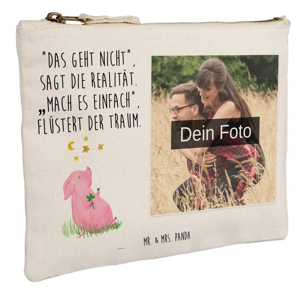 Personalisierte Foto Schminktasche Schwein Glück Schminktasche Geschenk Mit Foto, Schminktasche Mit Wunschfoto, Schminktasche Tiermotiv Mit Eigenem Bild, Stifteaufbewahrung Mit Bild, Reise-Kosmetiktasche Mit Eigenem Motiv, Schminktasche Für Teenager Mit Bild, Kosmetiktasche Zum Mitnehmen Mit Bild, Schminktasche Mit Muster Und Foto, Kosmetiktasche Für Handtasche Mit Foto, Schminktasche Reise Mit Foto, Aufbewahrung Für Schminke Mit Foto, Schminktasche Mit Eigenem Bild, Schminktasche Mit Fächern Und Bild, Schminktasche Groß Mit Bild, Kosmetiktasche Damen Mit Bild, Kosmetiktasche Organizer Mit Foto, Schminktasche Klein Mit Foto, Schminktasche Mit Foto, Stiftetasche Mit Eigenem Foto, Schminktasche Blumen Mit Foto, Schminktasche Für Unterwegs Mit Foto, Kosmetiktasche Mit Foto, Schminkbeutel Mit Fotodruck, Make-Up Tasche Mit Foto, Schminktasche Für Mädchen Mit Foto, Schminktasche Mit Reißverschluss Und Foto, Schminktasche Leder Mit Fotodruck, Schminktasche Zum Aufhängen Mit Bild, Schminktasche Stoff Mit Eigenem Foto, Schminktäschchen Mit Bild, Schminktasche Nachhaltig Mit Bild, Personalisierte Schminktasche Mit Foto, Kulturbeutel Damen Mit Foto, Tiermotive, Gute Laune, lustige Sprüche, Tiere, Motivation, Ziele, Sterne, Träume, Glücksbringer, Schwein, Sernchen, Glücksschwein. Glück, Schweinchen