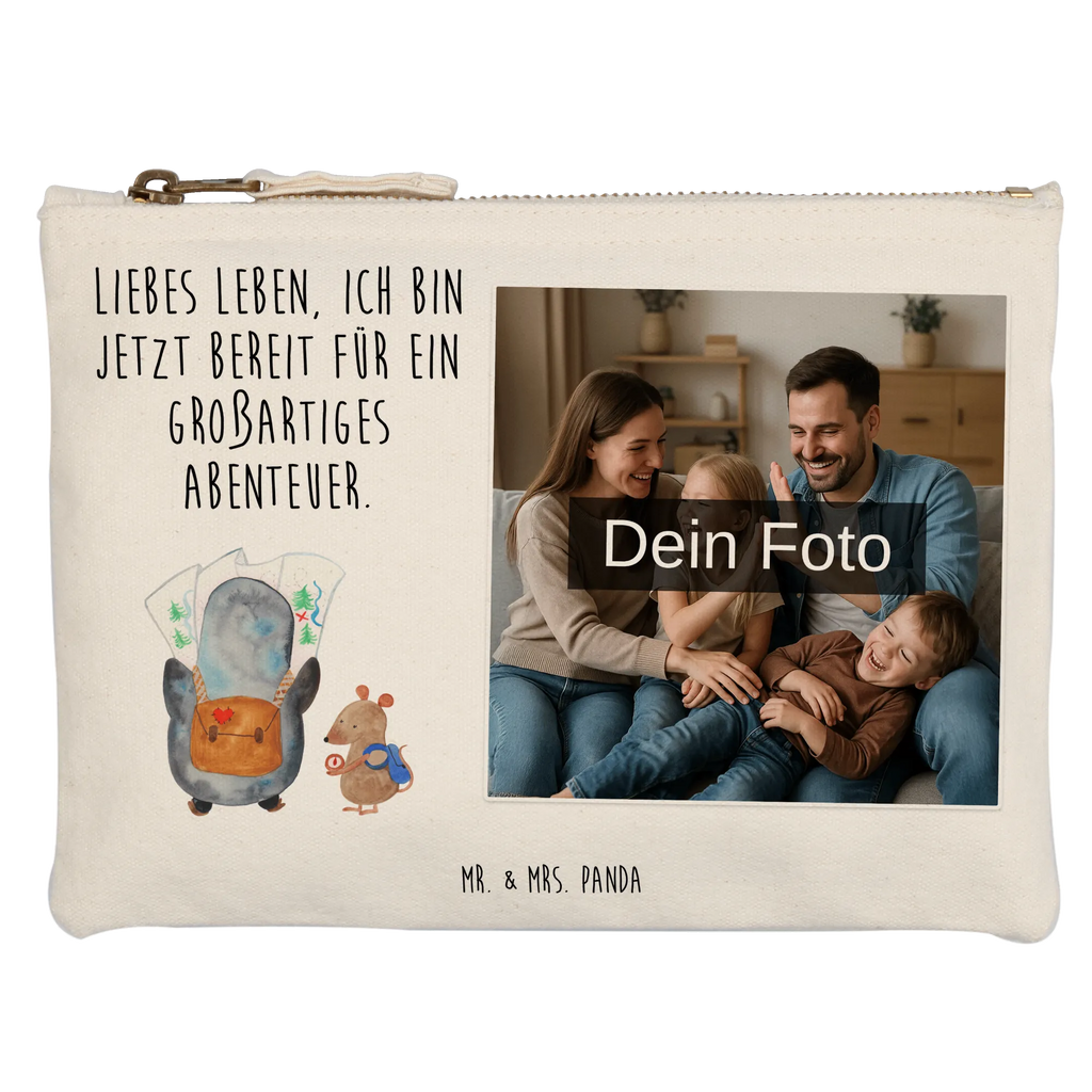 Personalisierte Foto Schminktasche Pinguin & Maus Wanderer Schminktäschchen Mit Bild, Schminktasche Groß Mit Bild, Stifteaufbewahrung Mit Bild, Schminkbeutel Mit Fotodruck, Kulturbeutel Damen Mit Foto, Schminktasche Blumen Mit Foto, Schminktasche Mit Wunschfoto, Schminktasche Leder Mit Fotodruck, Schminktasche Geschenk Mit Foto, Schminktasche Klein Mit Foto, Schminktasche Für Teenager Mit Bild, Stiftetasche Mit Eigenem Foto, Schminktasche Nachhaltig Mit Bild, Schminktasche Mit Reißverschluss Und Foto, Schminktasche Mit Foto, Schminktasche Mit Eigenem Bild, Kosmetiktasche Für Handtasche Mit Foto, Schminktasche Mit Fächern Und Bild, Schminktasche Mit Muster Und Foto, Schminktasche Tiermotiv Mit Eigenem Bild, Schminktasche Zum Aufhängen Mit Bild, Schminktasche Reise Mit Foto, Reise-Kosmetiktasche Mit Eigenem Motiv, Kosmetiktasche Zum Mitnehmen Mit Bild, Schminktasche Stoff Mit Eigenem Foto, Kosmetiktasche Organizer Mit Foto, Kosmetiktasche Damen Mit Bild, Schminktasche Für Mädchen Mit Foto, Personalisierte Schminktasche Mit Foto, Make-Up Tasche Mit Foto, Aufbewahrung Für Schminke Mit Foto, Kosmetiktasche Mit Foto, Schminktasche Für Unterwegs Mit Foto, Pinguin, Wanderlust, Abenteurer, wandern, Roadtrip, Ausflug, Pinguine, Abenteuer