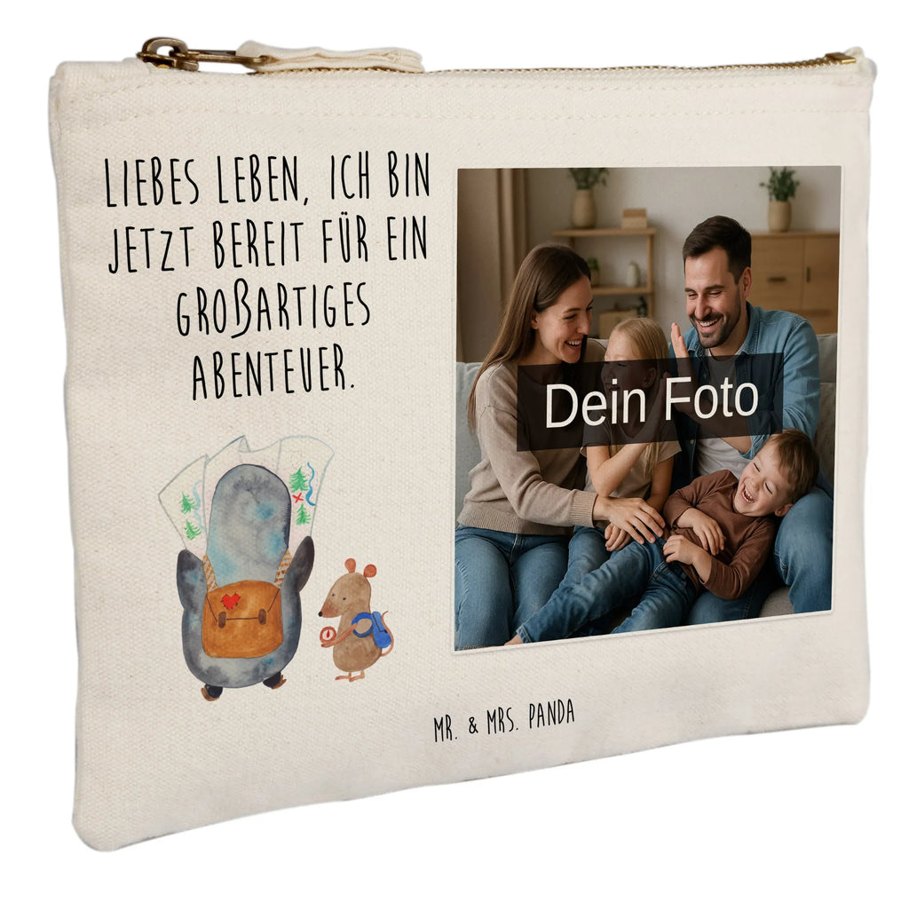 Personalisierte Foto Schminktasche Pinguin & Maus Wanderer Schminktäschchen Mit Bild, Schminktasche Groß Mit Bild, Stifteaufbewahrung Mit Bild, Schminkbeutel Mit Fotodruck, Kulturbeutel Damen Mit Foto, Schminktasche Blumen Mit Foto, Schminktasche Mit Wunschfoto, Schminktasche Leder Mit Fotodruck, Schminktasche Geschenk Mit Foto, Schminktasche Klein Mit Foto, Schminktasche Für Teenager Mit Bild, Stiftetasche Mit Eigenem Foto, Schminktasche Nachhaltig Mit Bild, Schminktasche Mit Reißverschluss Und Foto, Schminktasche Mit Foto, Schminktasche Mit Eigenem Bild, Kosmetiktasche Für Handtasche Mit Foto, Schminktasche Mit Fächern Und Bild, Schminktasche Mit Muster Und Foto, Schminktasche Tiermotiv Mit Eigenem Bild, Schminktasche Zum Aufhängen Mit Bild, Schminktasche Reise Mit Foto, Reise-Kosmetiktasche Mit Eigenem Motiv, Kosmetiktasche Zum Mitnehmen Mit Bild, Schminktasche Stoff Mit Eigenem Foto, Kosmetiktasche Organizer Mit Foto, Kosmetiktasche Damen Mit Bild, Schminktasche Für Mädchen Mit Foto, Personalisierte Schminktasche Mit Foto, Make-Up Tasche Mit Foto, Aufbewahrung Für Schminke Mit Foto, Kosmetiktasche Mit Foto, Schminktasche Für Unterwegs Mit Foto, Pinguin, Wanderlust, Abenteurer, wandern, Roadtrip, Ausflug, Pinguine, Abenteuer