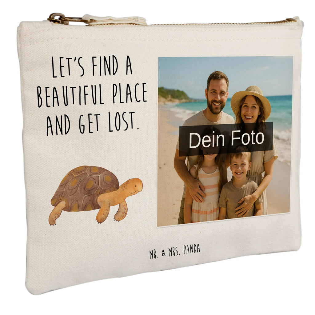 Personalisierte Foto Schminktasche Schildkröte Marschieren Make-Up Tasche Mit Foto, Kosmetiktasche Organizer Mit Foto, Schminktasche Zum Aufhängen Mit Bild, Schminktasche Nachhaltig Mit Bild, Personalisierte Schminktasche Mit Foto, Schminktasche Mit Fächern Und Bild, Schminktasche Für Mädchen Mit Foto, Stifteaufbewahrung Mit Bild, Schminktasche Stoff Mit Eigenem Foto, Kulturbeutel Damen Mit Foto, Schminktasche Mit Foto, Kosmetiktasche Damen Mit Bild, Kosmetiktasche Mit Foto, Schminktasche Leder Mit Fotodruck, Schminktasche Für Teenager Mit Bild, Schminktasche Mit Reißverschluss Und Foto, Schminktasche Mit Muster Und Foto, Schminktasche Blumen Mit Foto, Schminktasche Tiermotiv Mit Eigenem Bild, Kosmetiktasche Für Handtasche Mit Foto, Schminktäschchen Mit Bild, Schminktasche Groß Mit Bild, Schminktasche Mit Wunschfoto, Schminktasche Mit Eigenem Bild, Aufbewahrung Für Schminke Mit Foto, Kosmetiktasche Zum Mitnehmen Mit Bild, Schminkbeutel Mit Fotodruck, Schminktasche Für Unterwegs Mit Foto, Reise-Kosmetiktasche Mit Eigenem Motiv, Schminktasche Klein Mit Foto, Schminktasche Reise Mit Foto, Schminktasche Geschenk Mit Foto, Stiftetasche Mit Eigenem Foto, Meerestiere, Meer, Urlaub, Inspiration, Abenteuer, Schildkröte, Schildkröten, Reiselust, Motivation, get lost, Neustart, Lieblingsmensch