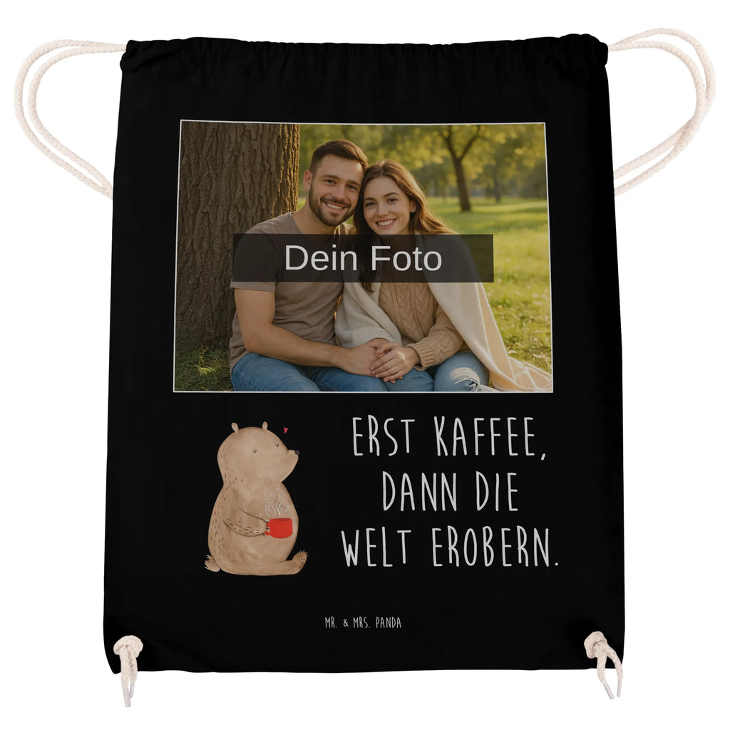 Personalisierter Foto Sportbeutel Bär Kaffee Foto Turnbeutel Mädchen, Weißer Sportbeutel Mit Bild, Waschbarer Sportbeutel Mit Foto, Sportbeutel Selbst Gestalten Mit Foto, Sportbeutel Mit Eigenem Bild, Sportbeutel Mit Urlaubsbild, Leichter Sportbeutel Mit Bild, Sportbeutel Für Kita Mit Wunschbild, Sportbeutel Mit Wunschfoto, Sportbeutel Für Schule Mit Foto, Sportbeutel Für Erwachsene Mit Foto, Schwarzer Sportbeutel Mit Wunschfoto, Foto Turnbeutel Jungen, Sportbeutel Mit Bild Und Namen, Geschenkidee Sportbeutel Mit Eigenem Foto, Sportbeutel Mit Foto Für Sport Und Freizeit, Turnbeutel Mit Foto, Sportbeutel Mit Foto Und Text, Sportbeutel Bedruckt Mit Foto, Sportbeutel Mit Foto, Sportbeutel Mit Familienfoto, Faltbarer Sportbeutel Mit Wunschbild, Öko Sportbeutel Mit Foto, Bunter Sportbeutel Mit Foto, Personalisierter Sportbeutel Mit Foto, Sportbeutel Mit Fotodruck, Sportbeutel Mit Haustierfoto, Gymbag Mit Bild, Foto Sportbeutel Für Kinder, Sportrucksack Mit Foto, Bär, Teddy, Teddybär, Welt erobern, Morgenroutine, Motivation, guten Morgen, Kaffee, Welt retten, Coffee, Bären
