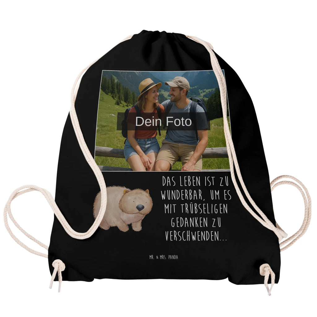 Personalisierter Foto Sportbeutel Wombat Turnbeutel Mit Foto, Sportbeutel Mit Haustierfoto, Sportbeutel Selbst Gestalten Mit Foto, Gymbag Mit Bild, Sportbeutel Mit Eigenem Bild, Öko Sportbeutel Mit Foto, Sportbeutel Für Kita Mit Wunschbild, Sportbeutel Mit Familienfoto, Personalisierter Sportbeutel Mit Foto, Sportbeutel Mit Bild Und Namen, Sportbeutel Mit Wunschfoto, Foto Sportbeutel Für Kinder, Sportbeutel Für Erwachsene Mit Foto, Foto Turnbeutel Mädchen, Sportbeutel Mit Urlaubsbild, Leichter Sportbeutel Mit Bild, Sportbeutel Mit Fotodruck, Sportbeutel Mit Foto Und Text, Sportbeutel Für Schule Mit Foto, Waschbarer Sportbeutel Mit Foto, Schwarzer Sportbeutel Mit Wunschfoto, Geschenkidee Sportbeutel Mit Eigenem Foto, Sportrucksack Mit Foto, Sportbeutel Mit Foto Für Sport Und Freizeit, Sportbeutel Mit Foto, Faltbarer Sportbeutel Mit Wunschbild, Weißer Sportbeutel Mit Bild, Bunter Sportbeutel Mit Foto, Foto Turnbeutel Jungen, Sportbeutel Bedruckt Mit Foto, Tiermotive, Gute Laune, lustige Sprüche, Tiere, Wombat, Australien, Spruch, Motivation, Das Leben ist schön