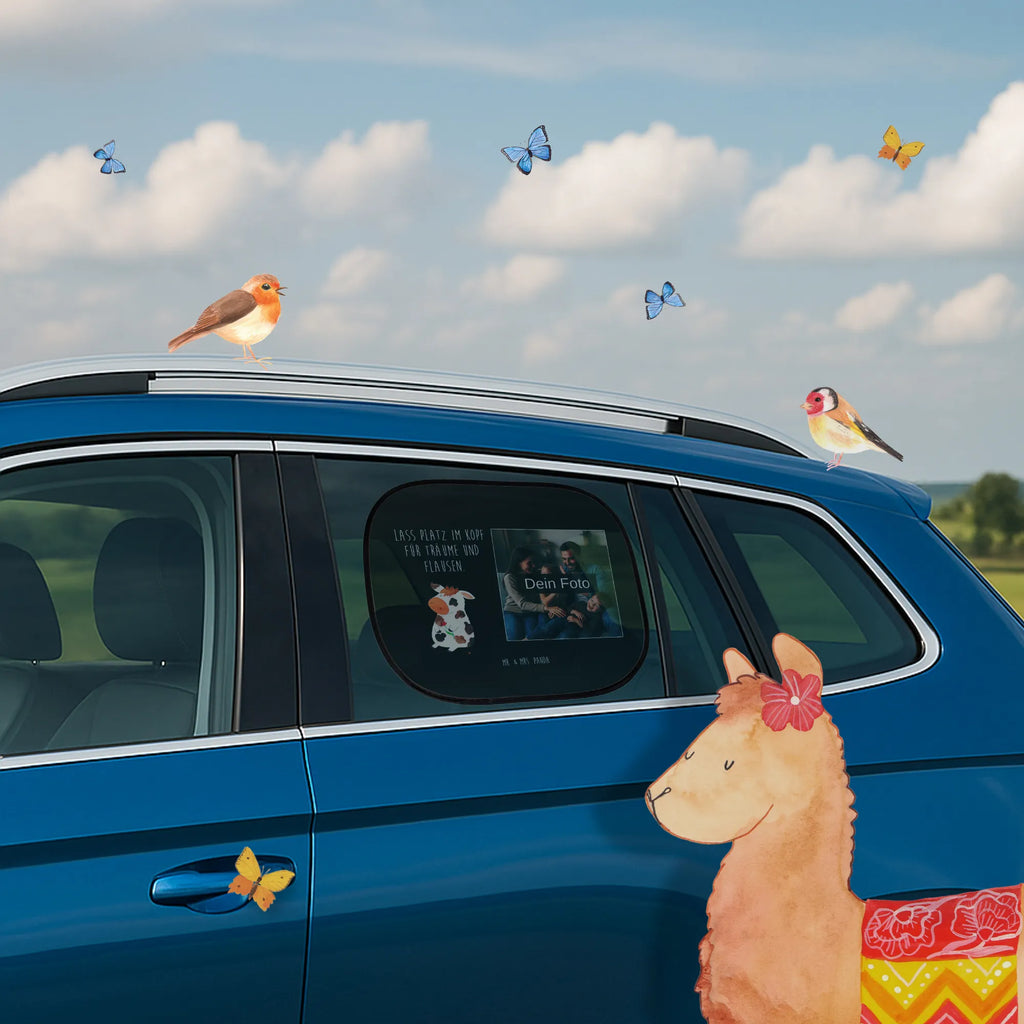 Personalisierbarer Foto Sonnenschutz Auto Kuh Foto Sonnenschutz fürs Auto, Sonnenschutz Kind mit Foto, Sonnenschutzfolie mit Foto, Sonnenschutz Auto individualisiert, Sonne mit Foto, Autoscheiben Sonnenschutz Foto, Sonnenblende Foto, Foto Sonnenschutz für Autoscheiben, Personalisierter Sonnenschutz Baby, Sonne Auto Foto, Personalisierter Auto Sonnenschutz, Foto Sonnenschutz Auto Seitenscheibe, Foto Sonnenschutz für Auto, Sonnenschutz Autoscheibe Foto, Sonnenblende Auto Foto, Auto Sonnenblende Foto, Foto Autosonnenschutz, Sonnenschutz Autofenster selbst gestalten, Bauernhof, Hoftiere, Landwirt, Landwirtin, Kühe, Flausen, Träume, Kuh, Hof, Motivtion, Spruch, Magie, Milch, Milchkuh