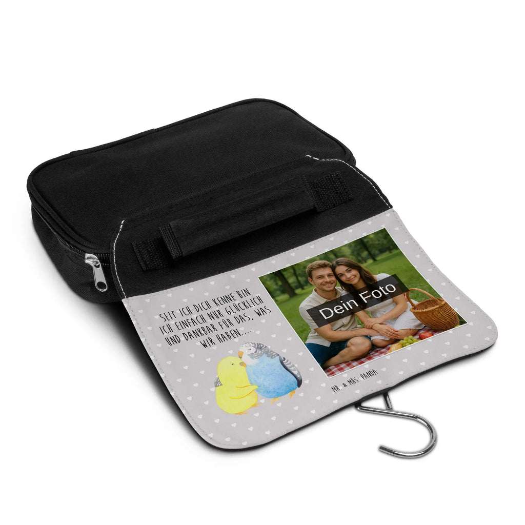 Personalisierter Foto Kulturbeutel Wellensittich Liebe Kulturbeutel Mit Kinderbild, Wasserdichter Kulturbeutel Mit Bild, Transparenter Kulturbeutel Mit Foto, Kulturbeutel Set Mit Wunschfoto, Kulturbeutel Klein Mit Bild, Leder Kulturbeutel Mit Foto, Kulturbeutel Mit Haken Und Bild, Kulturtasche Mit Bild, Kulturbeutel Mit Fächern Und Foto, Filz Kulturbeutel Mit Wunschbild, Kunststoff Kulturbeutel Mit Foto, Kompakter Kulturbeutel Mit Wunschfoto, Fotogeschenk Kulturbeutel, Waschbeutel Mit Eigenem Foto, Necessaire Mit Bild, Kulturbeutel Mit Haustierfoto, Kulturbeutel Mit Spiegel Und Wunschbild, Reisebeutel Mit Foto, Kulturbeutel Kinder Mit Wunschfoto, Kulturbeutel Baumwolle Mit Wunschbild, Toilettentasche Mit Wunschbild, Kulturbeutel Als Geschenk Mit Wunschfoto, Kulturbeutel Stoff Mit Foto, Kulturbeutel Für Reisen Mit Foto, Nachhaltiger Kulturbeutel Mit Wunschfoto, Kulturbeutel Selbst Gestalten Mit Foto, Kosmetiktasche Mit Foto, Kulturbeutel Mit Urlaubserinnerung, Kulturbeutel Mit Familienfoto, Kulturbeutel Mit Reißverschluss Und Foto, Kulturbeutel Groß Mit Foto, Kulturbeutel Zum Aufhängen Mit Foto, Kulturbeutel Mit Foto, Personalisierter Kulturbeutel Mit Wunschfoto, Kulturbeutel Damen Mit Foto, Kulturbeutel Herren Mit Bild, Liebe, Partner, Freund, Freundin, Ehemann, Ehefrau, Heiraten, Verlobung, Heiratsantrag, Liebesgeschenk, Jahrestag, Hocheitstag, Kuscheln, Wellensittich, Nähe, Vertrauen, Vögel