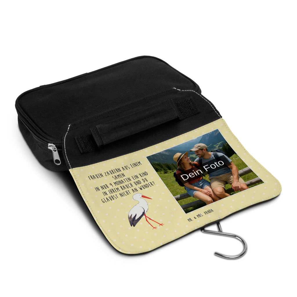 Personalisierter Foto Kulturbeutel Storch Kulturbeutel Mit Spiegel Und Wunschbild, Kulturbeutel Baumwolle Mit Wunschbild, Kunststoff Kulturbeutel Mit Foto, Kulturbeutel Zum Aufhängen Mit Foto, Kompakter Kulturbeutel Mit Wunschfoto, Kulturbeutel Mit Haustierfoto, Kulturbeutel Als Geschenk Mit Wunschfoto, Fotogeschenk Kulturbeutel, Transparenter Kulturbeutel Mit Foto, Leder Kulturbeutel Mit Foto, Waschbeutel Mit Eigenem Foto, Toilettentasche Mit Wunschbild, Kulturbeutel Herren Mit Bild, Kulturbeutel Stoff Mit Foto, Kulturbeutel Für Reisen Mit Foto, Kulturbeutel Mit Fächern Und Foto, Kulturbeutel Klein Mit Bild, Kulturbeutel Mit Haken Und Bild, Reisebeutel Mit Foto, Kulturbeutel Damen Mit Foto, Personalisierter Kulturbeutel Mit Wunschfoto, Filz Kulturbeutel Mit Wunschbild, Kulturbeutel Set Mit Wunschfoto, Nachhaltiger Kulturbeutel Mit Wunschfoto, Wasserdichter Kulturbeutel Mit Bild, Kulturbeutel Mit Reißverschluss Und Foto, Kosmetiktasche Mit Foto, Kulturbeutel Kinder Mit Wunschfoto, Kulturbeutel Mit Familienfoto, Kulturbeutel Mit Urlaubserinnerung, Kulturbeutel Mit Kinderbild, Kulturbeutel Mit Foto, Kulturtasche Mit Bild, Kulturbeutel Groß Mit Foto, Kulturbeutel Selbst Gestalten Mit Foto, Necessaire Mit Bild, Tiermotive, Gute Laune, lustige Sprüche, Tiere, Baby, Babybauch, Geburt, Mütter, Mutter, Mutter werden, Storch, Schwangerschaft, Schwanger, Störche