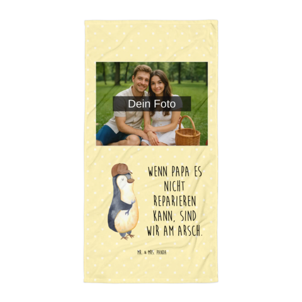 Foto XL Handtuch Wenn Papa es nicht reparieren kann, sind wir am Arsch Handtuch Übergröße Mit Fotodruck, Handtuch XL Für Frauen Mit Wunschbild, Design Handtuch XL Mit Wunschfoto, Handtuch XL Für Sauna Mit Wunschfoto, Handtuch XL Mit Kinderbild, Badehandtuch XL Mit Eigenem Foto, Handtuch XL Mit Familienfoto, Handtuch 100x180 Mit Foto, Hochwertiges Fotohandtuch XL, Personalisiertes XL Handtuch Mit Bild, Handtuch XL Für Strand Mit Foto, Handtuch XL Mit Haustierfoto, Handtuch XL Als Geschenk Mit Wunschfoto, Persönliches Handtuch XL Mit Foto, XL Handtuch Mit Foto, Wellnesshandtuch XL Mit Bild, Handtuch XL Für Männer Mit Foto, Sporthandtuch XL Mit Foto, Handtuch XL Mit Urlaubsfoto, Handtuch Extra Groß Mit Bild, Mikrofaser Handtuch XL Mit Wunschbild, Duschtuch XL Mit Wunschbild, Saunatuch XL Mit Foto, Großes Handtuch Mit Wunschfoto, Fotohandtuch XL Für Paare, Handtuch 80x200 Mit Wunschfoto, Handtuch XL Für Kinder Mit Bild, Bio Baumwollhandtuch Mit Fotodruck, Handtuch XL Als Hochzeitsgeschenk Mit Bild, Baumwollhandtuch XL Mit Foto, Familie, Vatertag, Muttertag, Bruder, Schwester, Mama, Papa, Oma, Opa, Bester Papa der Welt, Geschenk Papa, Vater