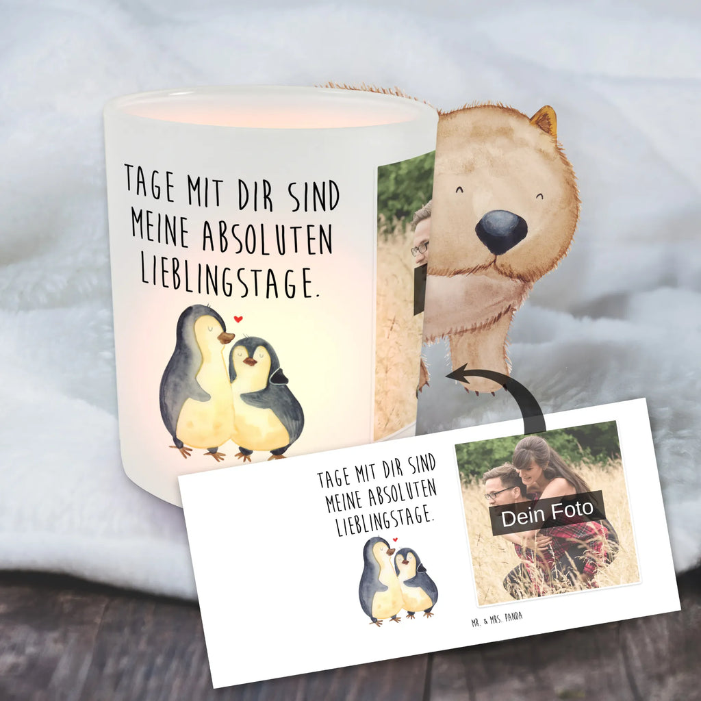 Personalisiertes Foto Windlicht Pinguin umarmen Windlicht Glas mit Wunschfoto, Windlicht Outdoor, Windlicht mit Foto, Windlicht Für Draußen, Teelichthalter Outdoor mit Foto, Windlicht Klein, Windlicht Draußen selber gestalten, Teelicht Glas mit Foto, Windlichter mit Foto, Windlicht Geschenk, Teelichthalter mit Foto, Windlicht Design, Teelichthalter mit Wunschfoto, Windlicht Nachhaltig, Windlicht Groß, Windlicht Terrasse, Windlicht Wohnzimmer, Windlicht Kerzenhalter, Windlicht Dekoration mit Foto, Windlicht Boho, Windlicht Modern, Foto Teelichthalter, Windlicht Romantisch, Windlicht Vintage mit Foto, Windlicht Balkon, Teelichthalter für draußen selber gestalten, Windlicht Handgemacht, Windlicht Garten mit Foto, Windlicht Laterne, Windlicht Skandinavisch, Pinguin, Liebesbeweis, Liebespaar, Hochzeitsgeschenk, Jahrestag, Hochzeitstag, Hochzeit, Liebe, Liebesgeschenk, Verlobung