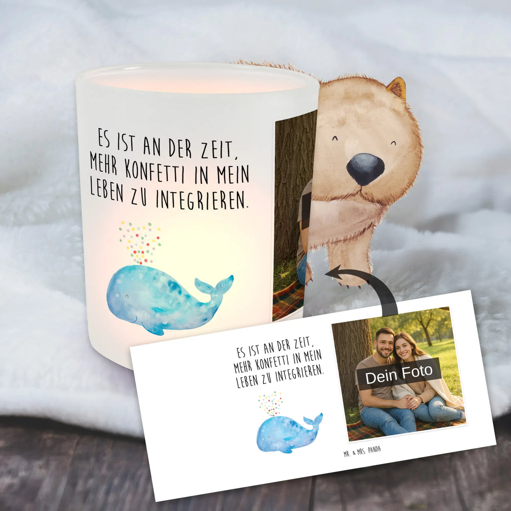 Personalisiertes Foto Windlicht Wal Konfetti Windlicht mit Foto, Windlichter mit Foto, Windlicht Glas mit Wunschfoto, Windlicht Vintage mit Foto, Windlicht Draußen selber gestalten, Windlicht Garten mit Foto, Windlicht Dekoration mit Foto, Windlicht Modern, Windlicht Design, Windlicht Kerzenhalter, Windlicht Groß, Windlicht Klein, Windlicht Für Draußen, Windlicht Laterne, Windlicht Romantisch, Windlicht Skandinavisch, Windlicht Boho, Windlicht Handgemacht, Windlicht Nachhaltig, Windlicht Geschenk, Windlicht Wohnzimmer, Windlicht Balkon, Windlicht Terrasse, Windlicht Outdoor, Teelichthalter mit Foto, Teelicht Glas mit Foto, Teelichthalter Outdoor mit Foto, Teelichthalter für draußen selber gestalten, Teelichthalter mit Wunschfoto, Foto Teelichthalter, Meerestiere, Meer, Urlaub, Wal, Konfetti, Wale, Motivation, Neuanfang, Trennung, Diät, Abnehmen, Neustart, Lebensabschnitt, Geburtstag