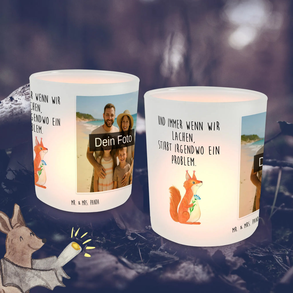 Personalisiertes Foto Windlicht Eichhörnchen Blume Teelicht Glas mit Foto, Teelichthalter für draußen selber gestalten, Windlicht Draußen selber gestalten, Windlicht Boho, Windlicht Terrasse, Windlicht Nachhaltig, Windlicht Romantisch, Windlicht Design, Windlicht Klein, Windlicht Handgemacht, Windlicht Modern, Windlicht Balkon, Windlicht Groß, Foto Teelichthalter, Windlicht mit Foto, Windlicht Laterne, Windlichter mit Foto, Windlicht Outdoor, Teelichthalter mit Wunschfoto, Windlicht Wohnzimmer, Windlicht Geschenk, Windlicht Für Draußen, Teelichthalter Outdoor mit Foto, Windlicht Dekoration mit Foto, Teelichthalter mit Foto, Windlicht Kerzenhalter, Windlicht Vintage mit Foto, Windlicht Glas mit Wunschfoto, Windlicht Skandinavisch, Windlicht Garten mit Foto, Tiermotive, Gute Laune, lustige Sprüche, Tiere, glücklich Spruch, Spruch positiv, Motivation Sprüche, Lachen, Spruch Deko, Motivation Bilder, Eichhörnchen, Spaß, Eichhorn