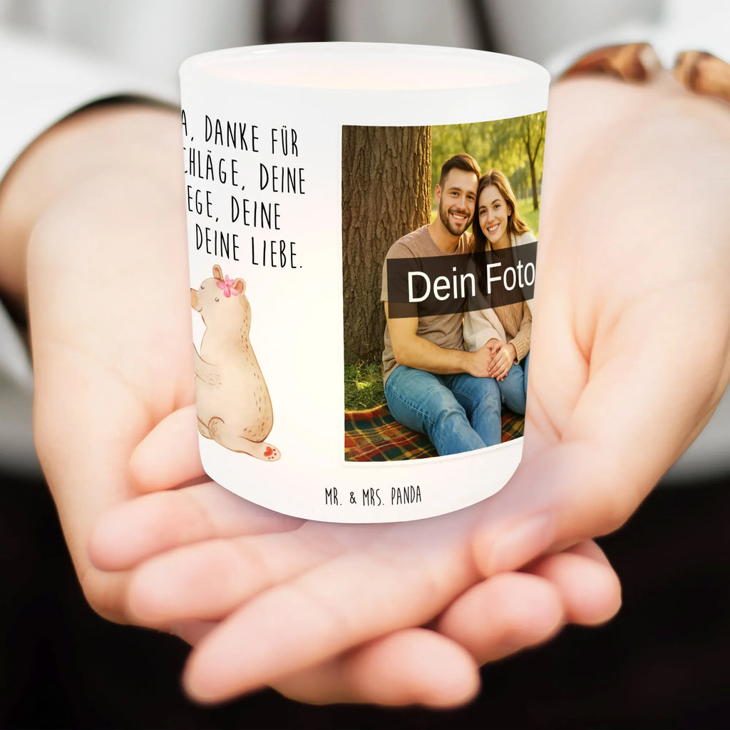 Personalisiertes Foto Windlicht Bär Kind Windlicht Vintage mit Foto, Foto Teelichthalter, Windlicht Wohnzimmer, Windlicht Kerzenhalter, Windlicht Handgemacht, Teelichthalter mit Foto, Windlicht Für Draußen, Windlicht Groß, Teelichthalter für draußen selber gestalten, Teelichthalter mit Wunschfoto, Windlicht Klein, Windlicht Skandinavisch, Windlicht Outdoor, Windlicht Terrasse, Windlicht Dekoration mit Foto, Teelicht Glas mit Foto, Windlicht mit Foto, Windlicht Glas mit Wunschfoto, Windlicht Romantisch, Windlicht Nachhaltig, Windlicht Balkon, Windlicht Design, Windlicht Boho, Windlicht Laterne, Teelichthalter Outdoor mit Foto, Windlicht Geschenk, Windlichter mit Foto, Windlicht Draußen selber gestalten, Windlicht Modern, Windlicht Garten mit Foto, Familie, Vatertag, Muttertag, Bruder, Schwester, Mama, Papa, Oma, Opa, Mutti, Mutter, Geschenk