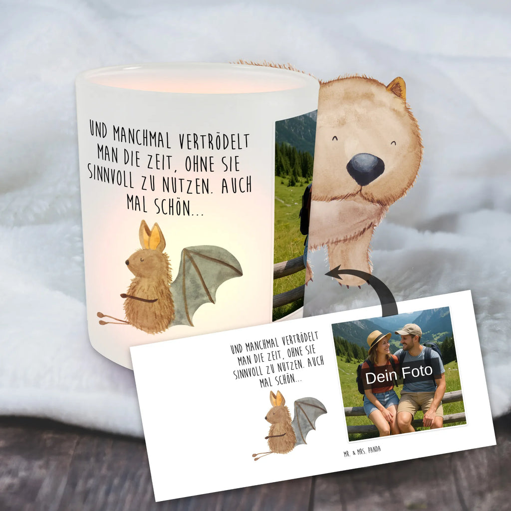 Personalisiertes Foto Windlicht Fledermaus Sitzen Windlicht Vintage mit Foto, Windlicht Balkon, Windlicht mit Foto, Windlicht Design, Teelichthalter mit Foto, Windlicht Wohnzimmer, Windlicht Kerzenhalter, Windlicht Für Draußen, Teelicht Glas mit Foto, Windlicht Klein, Windlicht Nachhaltig, Windlicht Groß, Windlicht Dekoration mit Foto, Windlichter mit Foto, Foto Teelichthalter, Windlicht Outdoor, Windlicht Garten mit Foto, Windlicht Modern, Windlicht Glas mit Wunschfoto, Teelichthalter für draußen selber gestalten, Windlicht Handgemacht, Windlicht Geschenk, Teelichthalter Outdoor mit Foto, Teelichthalter mit Wunschfoto, Windlicht Romantisch, Windlicht Draußen selber gestalten, Windlicht Boho, Windlicht Skandinavisch, Windlicht Terrasse, Windlicht Laterne, Tiermotive, Gute Laune, lustige Sprüche, Tiere, Fledermaus, entspannen, Motivation, Fledermäuse