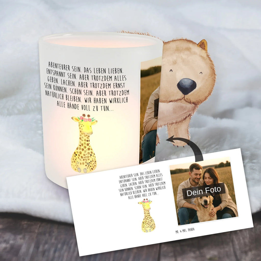 Personalisiertes Foto Windlicht Giraffe Blumenkranz Windlicht Wohnzimmer, Windlichter mit Foto, Windlicht Groß, Teelicht Glas mit Foto, Teelichthalter Outdoor mit Foto, Windlicht Dekoration mit Foto, Teelichthalter für draußen selber gestalten, Windlicht Modern, Windlicht Vintage mit Foto, Windlicht Draußen selber gestalten, Windlicht Klein, Windlicht Für Draußen, Windlicht Garten mit Foto, Windlicht Skandinavisch, Windlicht Terrasse, Windlicht Glas mit Wunschfoto, Teelichthalter mit Wunschfoto, Windlicht Balkon, Windlicht Boho, Windlicht Design, Windlicht Romantisch, Windlicht Nachhaltig, Windlicht Outdoor, Windlicht Handgemacht, Windlicht Laterne, Windlicht mit Foto, Windlicht Geschenk, Windlicht Kerzenhalter, Teelichthalter mit Foto, Foto Teelichthalter, Afrika, Wildtiere, Giraffe, Abenteurer, Blumenkranz, Selbstliebe, Freundin