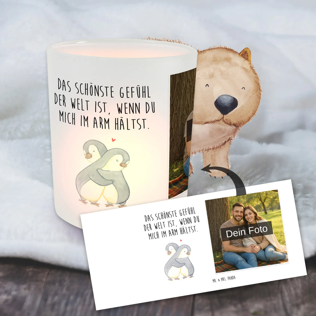 Personalisiertes Foto Windlicht Pinguine Kuscheln Windlicht Design, Windlicht Boho, Teelichthalter mit Foto, Windlicht Geschenk, Windlicht Garten mit Foto, Windlicht Groß, Windlicht mit Foto, Windlicht Handgemacht, Windlicht Balkon, Windlicht Dekoration mit Foto, Windlicht Kerzenhalter, Windlichter mit Foto, Foto Teelichthalter, Teelichthalter für draußen selber gestalten, Windlicht Laterne, Windlicht Romantisch, Windlicht Draußen selber gestalten, Windlicht Modern, Windlicht Wohnzimmer, Windlicht Glas mit Wunschfoto, Teelichthalter Outdoor mit Foto, Teelichthalter mit Wunschfoto, Windlicht Nachhaltig, Windlicht Klein, Windlicht Für Draußen, Windlicht Terrasse, Windlicht Outdoor, Windlicht Vintage mit Foto, Teelicht Glas mit Foto, Windlicht Skandinavisch, Liebe, Partner, Freund, Freundin, Ehemann, Ehefrau, Heiraten, Verlobung, Heiratsantrag, Liebesgeschenk, Jahrestag, Hocheitstag, Mitbringsel, Valentinstag, für Männer, Hochzeitstag, für Ehemann, Geschenk für Partner, Geschenk für Frauen, Liebesbeweis, Geschenk für Freundin