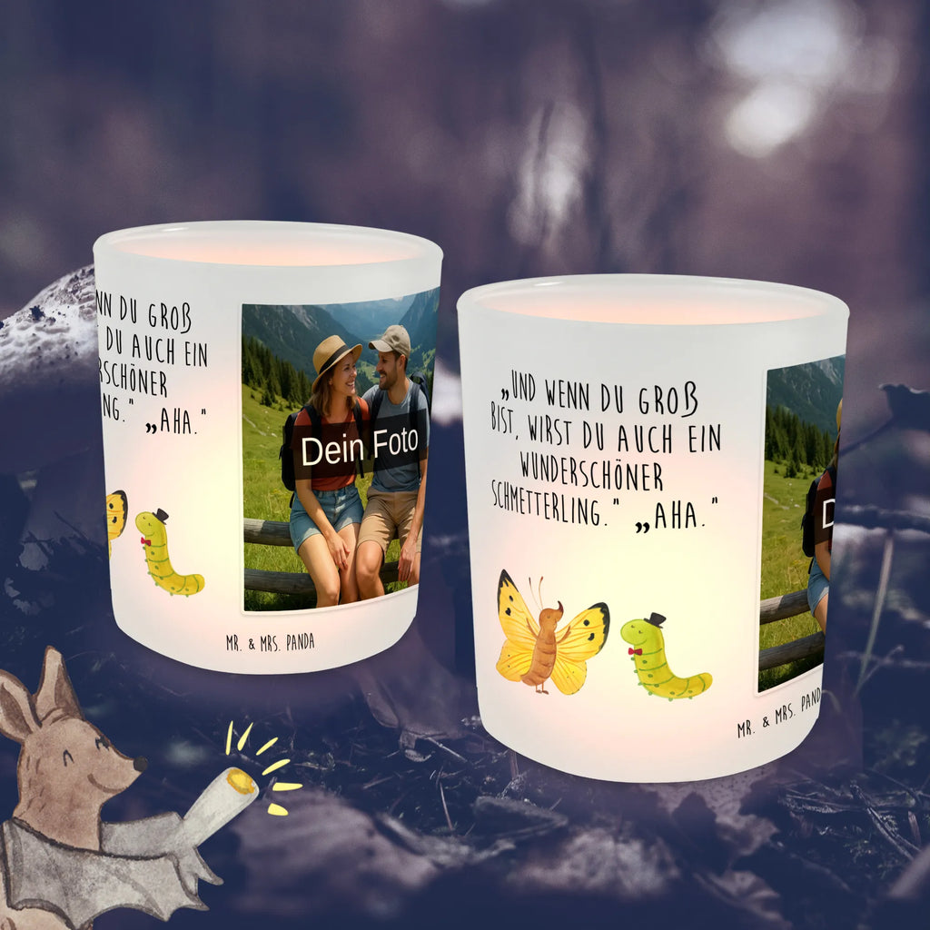 Personalisiertes Foto Windlicht Raupe Schmetterling Windlicht Glas mit Wunschfoto, Windlicht Skandinavisch, Windlicht Design, Windlicht Balkon, Windlicht Klein, Windlicht Geschenk, Windlicht mit Foto, Windlicht Dekoration mit Foto, Windlicht Vintage mit Foto, Teelichthalter mit Wunschfoto, Windlicht Draußen selber gestalten, Windlicht Romantisch, Windlicht Groß, Windlicht Garten mit Foto, Windlicht Terrasse, Teelicht Glas mit Foto, Windlicht Nachhaltig, Windlicht Outdoor, Windlicht Handgemacht, Foto Teelichthalter, Windlicht Boho, Windlicht Wohnzimmer, Windlicht Modern, Windlichter mit Foto, Windlicht Kerzenhalter, Teelichthalter Outdoor mit Foto, Windlicht Laterne, Teelichthalter für draußen selber gestalten, Teelichthalter mit Foto, Windlicht Für Draußen, Tiermotive, Gute Laune, lustige Sprüche, Tiere, Hut, Kokon, Schmetterling, Raupe, Zitronenfalter, Hütchen, Entwicklung, Aufwachsen, Schönheit, Erwachsen werden