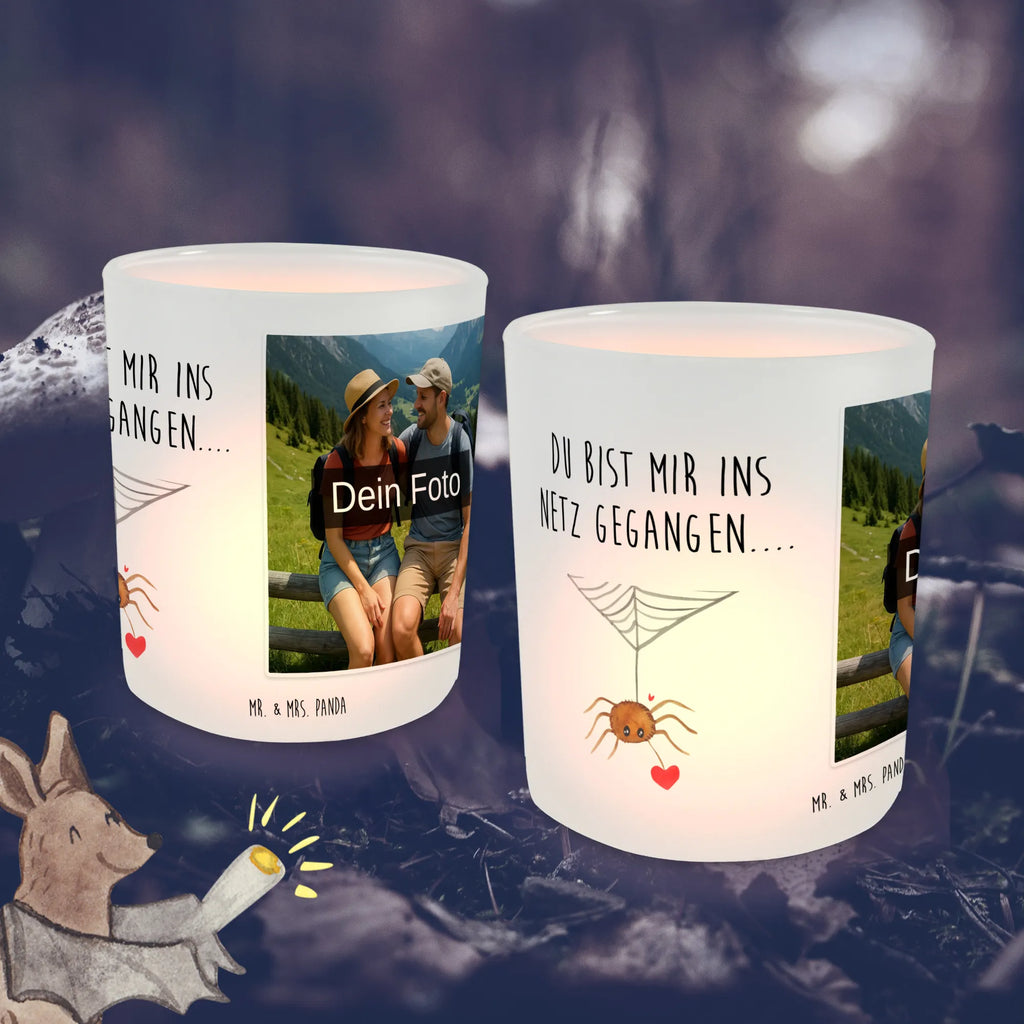 Personalisiertes Foto Windlicht Spinne Agathe Liebe Windlicht Outdoor, Foto Teelichthalter, Teelichthalter mit Foto, Windlicht Dekoration mit Foto, Teelichthalter für draußen selber gestalten, Windlicht Laterne, Windlicht Glas mit Wunschfoto, Windlicht Geschenk, Windlicht Für Draußen, Windlicht Draußen selber gestalten, Windlicht Handgemacht, Teelicht Glas mit Foto, Windlicht Boho, Windlichter mit Foto, Windlicht Nachhaltig, Windlicht Groß, Windlicht Vintage mit Foto, Windlicht Skandinavisch, Teelichthalter mit Wunschfoto, Windlicht Klein, Windlicht Garten mit Foto, Teelichthalter Outdoor mit Foto, Windlicht Modern, Windlicht Wohnzimmer, Windlicht Balkon, Windlicht Design, Windlicht Kerzenhalter, Windlicht Terrasse, Windlicht mit Foto, Windlicht Romantisch, Spinne Agathe, Spinne, Agathe, Videos, Merchandise, Liebesbeweis, Liebesgeschenk, Liebe, Verliebt