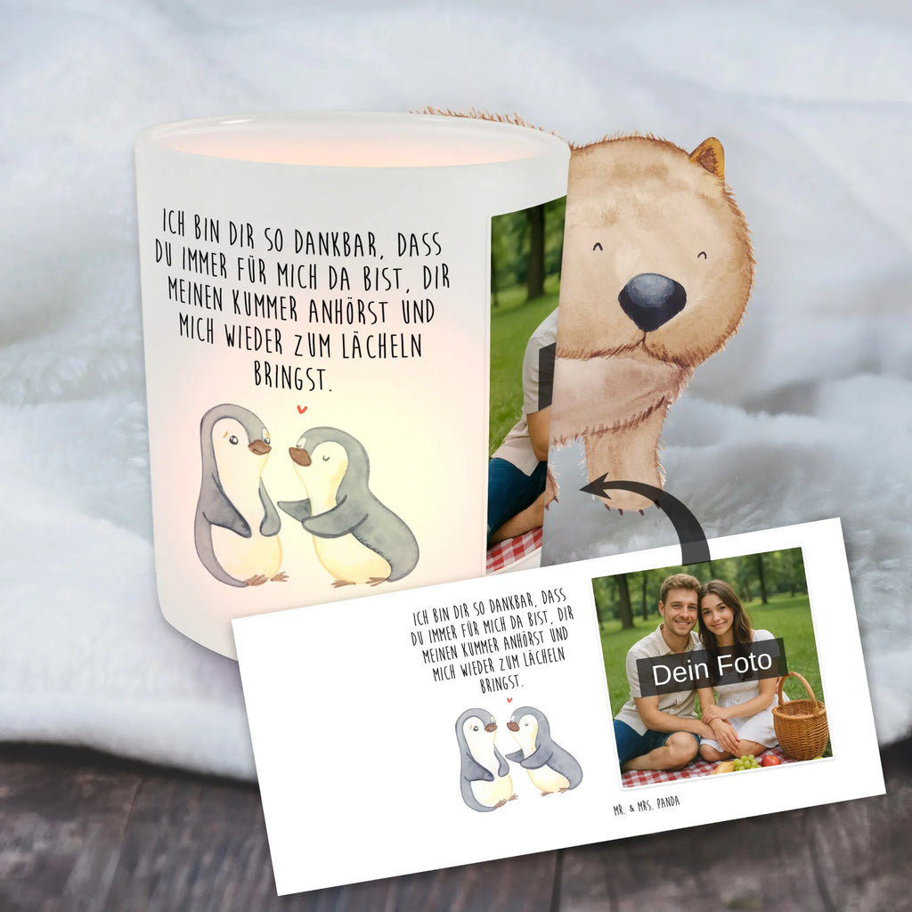 Personalisiertes Foto Windlicht Pinguine trösten Windlicht Laterne, Windlicht Wohnzimmer, Windlicht Boho, Teelichthalter mit Foto, Windlicht Kerzenhalter, Windlicht Modern, Windlicht Geschenk, Teelichthalter Outdoor mit Foto, Teelicht Glas mit Foto, Teelichthalter mit Wunschfoto, Windlicht Garten mit Foto, Windlicht Nachhaltig, Windlicht Für Draußen, Teelichthalter für draußen selber gestalten, Windlicht Klein, Windlicht mit Foto, Windlicht Groß, Windlicht Outdoor, Windlicht Balkon, Windlicht Skandinavisch, Windlicht Terrasse, Windlicht Vintage mit Foto, Windlicht Design, Windlicht Handgemacht, Windlicht Glas mit Wunschfoto, Windlicht Dekoration mit Foto, Windlichter mit Foto, Windlicht Draußen selber gestalten, Windlicht Romantisch, Foto Teelichthalter, Liebe, Partner, Freund, Freundin, Ehemann, Ehefrau, Heiraten, Verlobung, Heiratsantrag, Liebesgeschenk, Jahrestag, Hocheitstag, Geschenk für Partner, für Männer, Geschenk für Freundin, Liebesbeweis, Hochzeitstag, Valentinstag, Geschenk für Frauen, Mitbringsel, für Ehemann
