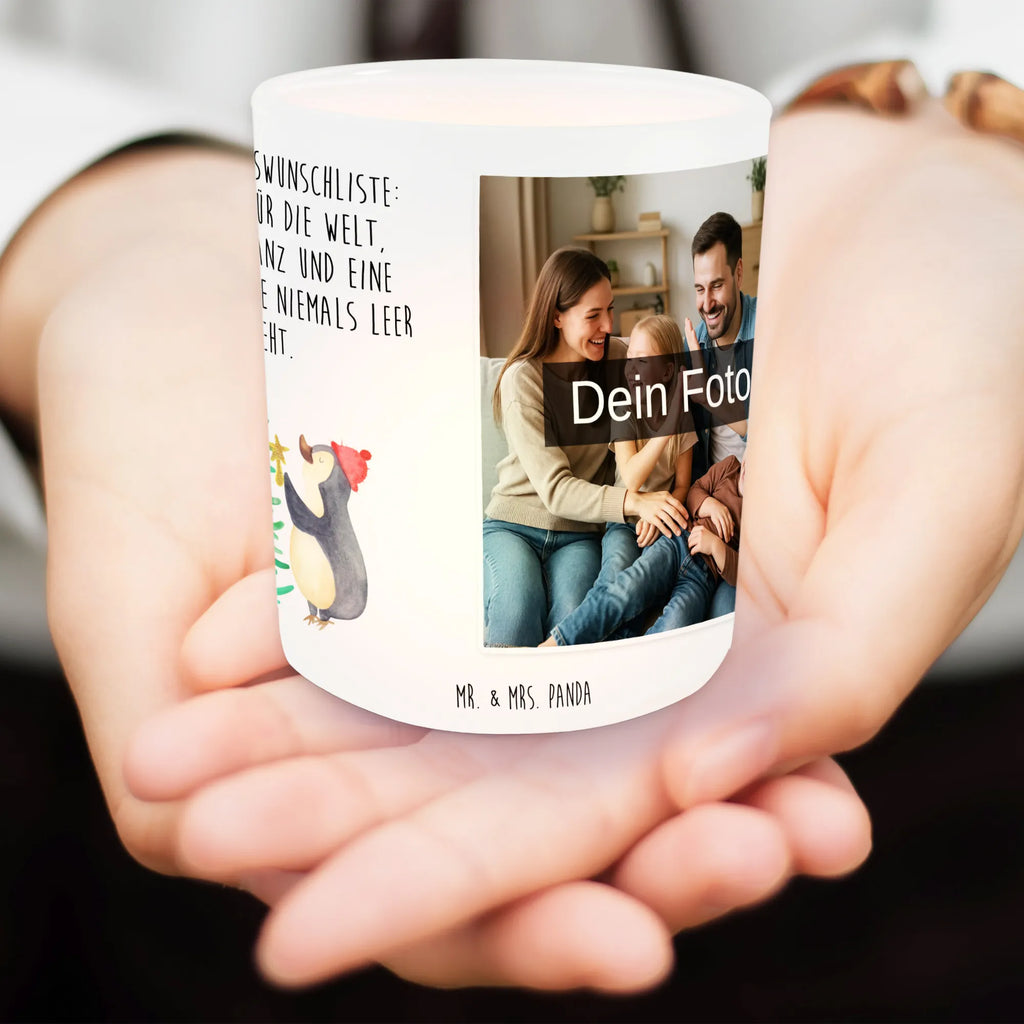 Personalisiertes Foto Windlicht Pinguin Weihnachtsbaum Teelichthalter für draußen selber gestalten, Windlicht mit Foto, Windlicht Klein, Windlicht Modern, Windlicht Outdoor, Windlicht Design, Windlicht Terrasse, Windlicht Glas mit Wunschfoto, Windlicht Nachhaltig, Teelichthalter mit Wunschfoto, Windlicht Draußen selber gestalten, Windlicht Handgemacht, Windlicht Romantisch, Windlicht Boho, Windlicht Skandinavisch, Windlicht Vintage mit Foto, Teelichthalter Outdoor mit Foto, Windlicht Für Draußen, Windlicht Garten mit Foto, Windlicht Dekoration mit Foto, Windlicht Balkon, Foto Teelichthalter, Windlicht Groß, Windlicht Wohnzimmer, Teelicht Glas mit Foto, Windlicht Laterne, Windlicht Geschenk, Windlicht Kerzenhalter, Windlichter mit Foto, Teelichthalter mit Foto, Winter, Weihnachten, Weihnachtsdeko, Nikolaus, Advent, Heiligabend, Wintermotiv, Pinguin