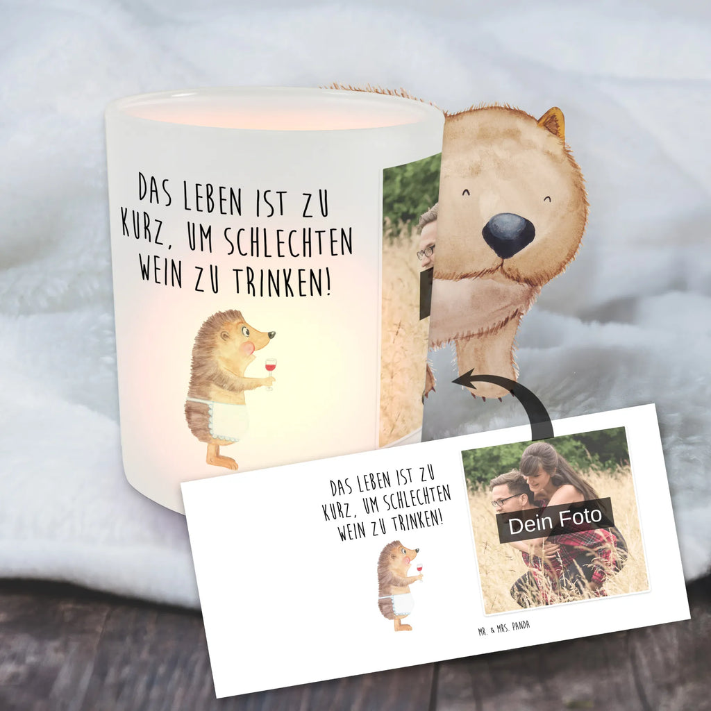 Personalisiertes Foto Windlicht Igel Wein Windlichter mit Foto, Windlicht mit Foto, Teelichthalter mit Wunschfoto, Windlicht Outdoor, Windlicht Vintage mit Foto, Windlicht Glas mit Wunschfoto, Teelichthalter für draußen selber gestalten, Windlicht Balkon, Windlicht Design, Windlicht Boho, Windlicht Laterne, Windlicht Nachhaltig, Windlicht Draußen selber gestalten, Windlicht Wohnzimmer, Teelichthalter Outdoor mit Foto, Teelichthalter mit Foto, Windlicht Skandinavisch, Windlicht Groß, Windlicht Terrasse, Windlicht Kerzenhalter, Windlicht Garten mit Foto, Windlicht Handgemacht, Foto Teelichthalter, Windlicht Für Draußen, Teelicht Glas mit Foto, Windlicht Dekoration mit Foto, Windlicht Modern, Windlicht Romantisch, Windlicht Geschenk, Windlicht Klein, Tiermotive, Gute Laune, lustige Sprüche, Tiere, Geschenk Weintrinker, Wein Spruch, Rotwein, Wein Deko, Weißwein, Igel, Wein trinken, Weinglas, Geschenk Weinliebhaber