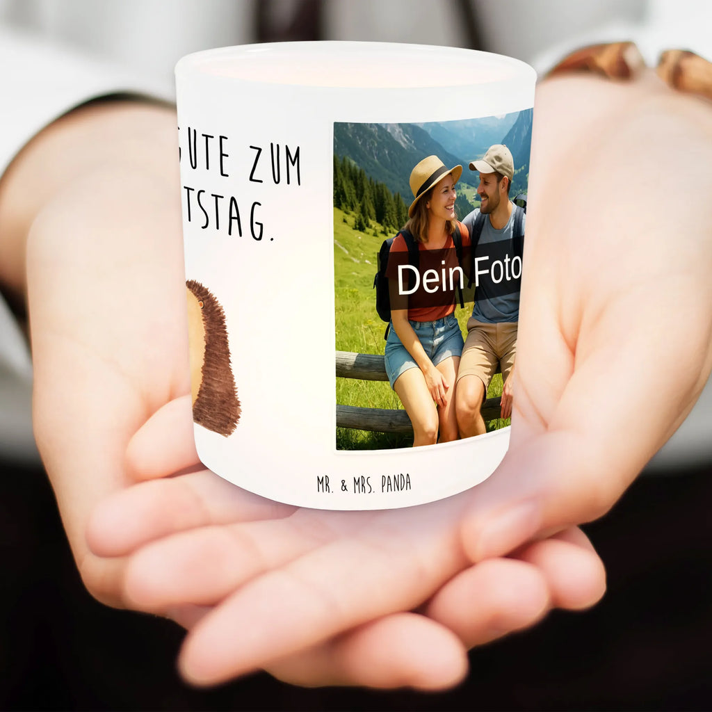Personalisiertes Foto Windlicht Igel Luftballon Teelichthalter für draußen selber gestalten, Windlicht Boho, Windlicht Modern, Windlicht Garten mit Foto, Windlicht Draußen selber gestalten, Windlicht Glas mit Wunschfoto, Windlicht Groß, Windlicht Geschenk, Teelichthalter mit Wunschfoto, Windlicht Skandinavisch, Foto Teelichthalter, Windlicht Kerzenhalter, Windlicht Outdoor, Teelichthalter Outdoor mit Foto, Windlicht Handgemacht, Teelicht Glas mit Foto, Windlicht Design, Windlicht Vintage mit Foto, Windlicht mit Foto, Windlicht Balkon, Windlicht Dekoration mit Foto, Windlicht Klein, Teelichthalter mit Foto, Windlicht Terrasse, Windlicht Für Draußen, Windlicht Wohnzimmer, Windlicht Nachhaltig, Windlicht Laterne, Windlicht Romantisch, Windlichter mit Foto, Tiermotive, Gute Laune, lustige Sprüche, Tiere, Geburtstag, Happy Birthday, Glückwunsch, Geburtstagskind, Ballon, Herzlichen Glückwunsch, Igel