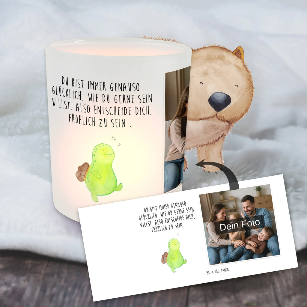 Personalisiertes Foto Windlicht Schildkröte Pfeifen Foto Teelichthalter, Teelichthalter Outdoor mit Foto, Teelichthalter für draußen selber gestalten, Windlicht Laterne, Windlicht Groß, Windlicht Kerzenhalter, Windlicht Garten mit Foto, Windlicht Modern, Windlicht Romantisch, Windlicht Outdoor, Windlicht Klein, Windlicht Terrasse, Windlicht mit Foto, Windlicht Dekoration mit Foto, Windlicht Boho, Teelichthalter mit Wunschfoto, Windlicht Draußen selber gestalten, Windlicht Wohnzimmer, Windlicht Geschenk, Teelichthalter mit Foto, Windlicht Glas mit Wunschfoto, Windlicht Vintage mit Foto, Windlichter mit Foto, Windlicht Nachhaltig, Windlicht Balkon, Windlicht Handgemacht, Windlicht Für Draußen, Windlicht Skandinavisch, Windlicht Design, Teelicht Glas mit Foto, Schildkröte, Schildi, Neuanfang, Lebensfreude, Motivation, Depression, fröhlich, Glück, Schildkröten, Trennung