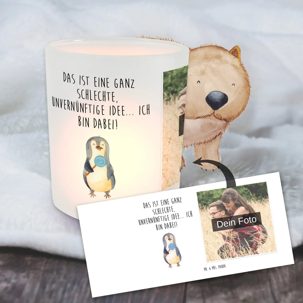 Personalisiertes Foto Windlicht Pinguin Lolli Windlicht Modern, Teelichthalter mit Wunschfoto, Windlicht Draußen selber gestalten, Teelicht Glas mit Foto, Windlicht Glas mit Wunschfoto, Windlicht Kerzenhalter, Windlicht Klein, Teelichthalter Outdoor mit Foto, Windlicht Wohnzimmer, Windlicht Handgemacht, Windlicht Skandinavisch, Windlicht Vintage mit Foto, Windlicht Nachhaltig, Windlicht Design, Windlicht Dekoration mit Foto, Windlicht Outdoor, Windlicht Romantisch, Windlicht Groß, Teelichthalter für draußen selber gestalten, Windlicht Balkon, Windlicht Geschenk, Windlicht Boho, Windlicht Für Draußen, Windlicht mit Foto, Windlicht Garten mit Foto, Teelichthalter mit Foto, Foto Teelichthalter, Windlichter mit Foto, Windlicht Terrasse, Windlicht Laterne, Pinguin, Ganove, Lolli, Rabauke, Gauner, Pinguine, Spruch, Süßigkeiten, Rebell, Blödsinn