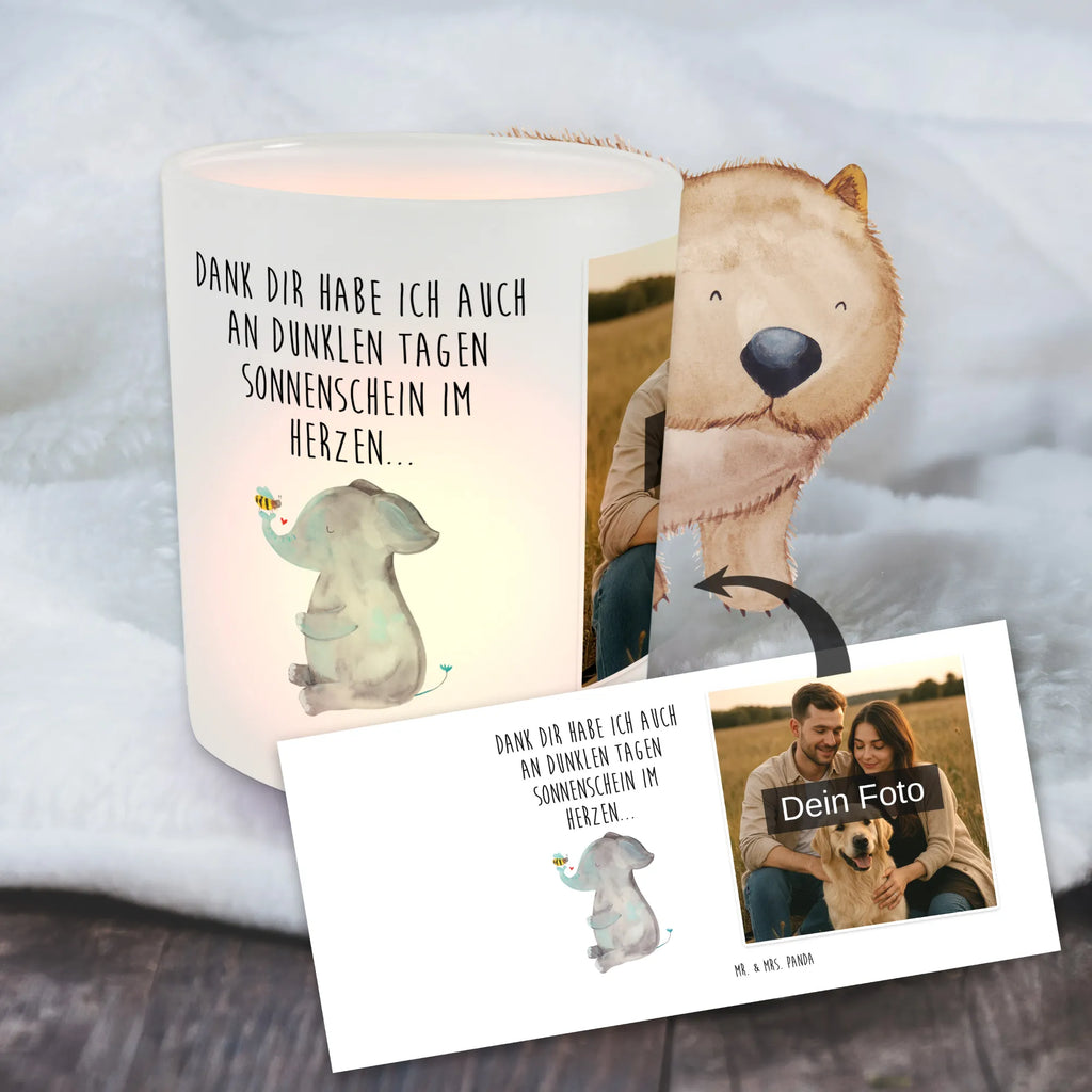 Personalisiertes Foto Windlicht Elefant Biene Windlicht Draußen selber gestalten, Windlicht Vintage mit Foto, Windlicht mit Foto, Teelichthalter Outdoor mit Foto, Windlicht Groß, Windlicht Boho, Windlicht Outdoor, Windlicht Geschenk, Windlicht Skandinavisch, Foto Teelichthalter, Windlicht Klein, Teelichthalter für draußen selber gestalten, Windlicht Wohnzimmer, Windlicht Nachhaltig, Teelichthalter mit Foto, Windlicht Dekoration mit Foto, Windlichter mit Foto, Windlicht Romantisch, Teelicht Glas mit Foto, Windlicht Terrasse, Windlicht Modern, Windlicht Garten mit Foto, Windlicht Laterne, Windlicht Kerzenhalter, Windlicht Handgemacht, Teelichthalter mit Wunschfoto, Windlicht Glas mit Wunschfoto, Windlicht Für Draußen, Windlicht Design, Windlicht Balkon, Tiermotive, Gute Laune, lustige Sprüche, Tiere, Liebesgeschenk, Liebesspruch, Jahrestag, Hochzeitsgeschenk, Biene, Elefant, Liebesbeweis, Liebe, Heiratsantrag