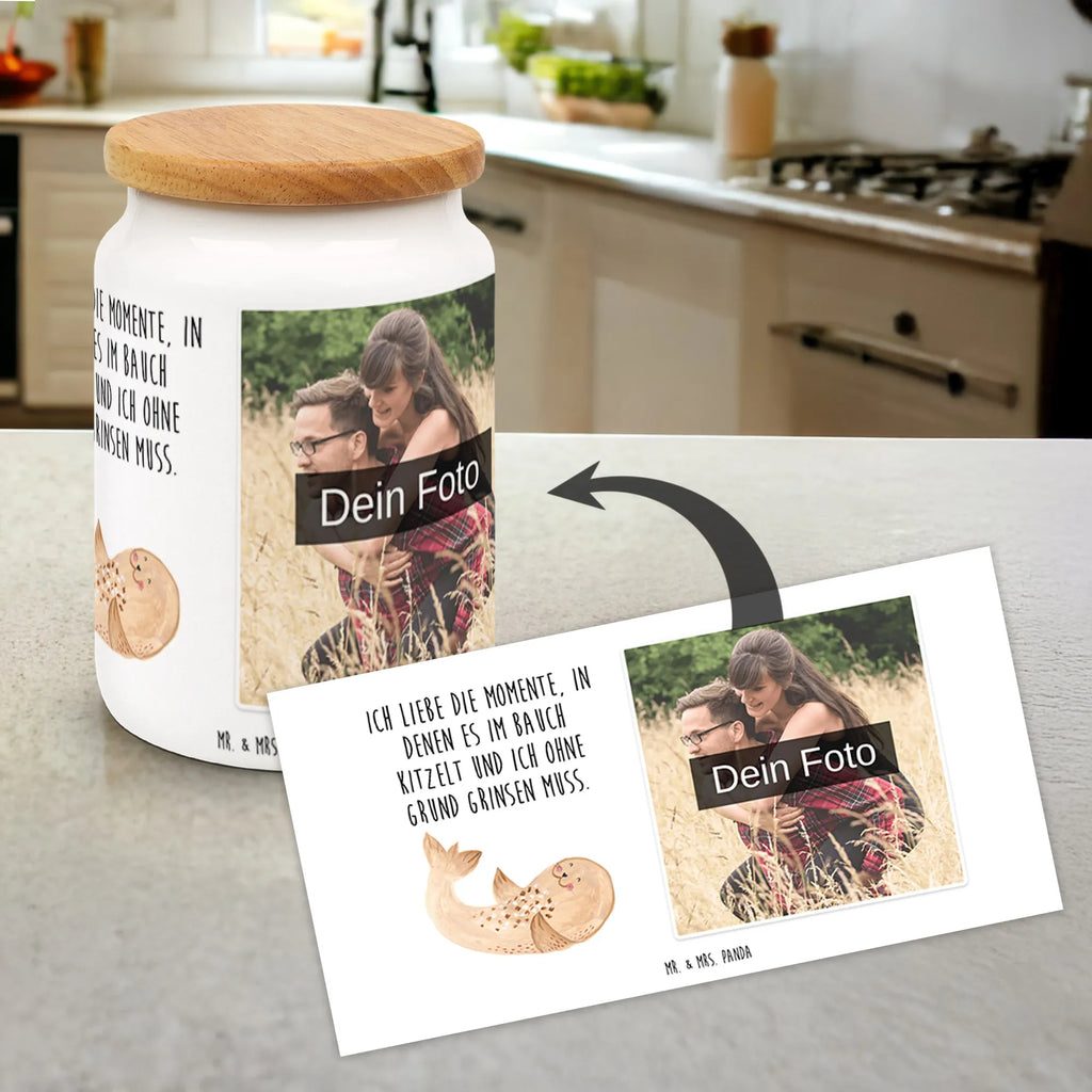 Personalisierte Foto Vorratsdose Robbe Liegen Vorratsdose Bedrucken Lassen, Vorratsdose Mit Eigenem Foto, Vorratsdose Mit Bild Und Namen, Vorratsglas Mit Foto, Individuelle Vorratsdose Mit Bild, Vorratsdose Mit Fotodruck, Vorratsdose Personalisiert Mit Foto, Frischhaltedose Mit Eigenem Foto, Foto Vorratsdose, Vorratsdose Mit Haustierfoto, Aufbewahrungsdose Mit Foto, Vorratsdose Mit Eigenem Motiv, Werbeschenk mit Logo, Vorratsdose Selbst Gestalten Mit Foto, Vorratsdose Mit Kinderfoto, Vorratsdose Mit Foto Und Text, Vorratsdose Mit Wunschfoto, Vorratsdose Mit Familienfoto, Aufbewahrungsdose Mit Bild, Vorratsdose Mit Foto, Vorratsdose Als Geschenk Mit Foto, Vorratsdose Mit Bild, Küchenbox Mit Bild, Personalisierte Vorratsdose Mit Bild, Werbeschenk mit Bild, Vorratsbehälter Mit Foto, Tiermotive, Gute Laune, lustige Sprüche, Tiere, Seehund, Robben, Lachen, Strand, Robbe, Ostsee, Meerestier, Freude, Nordsee